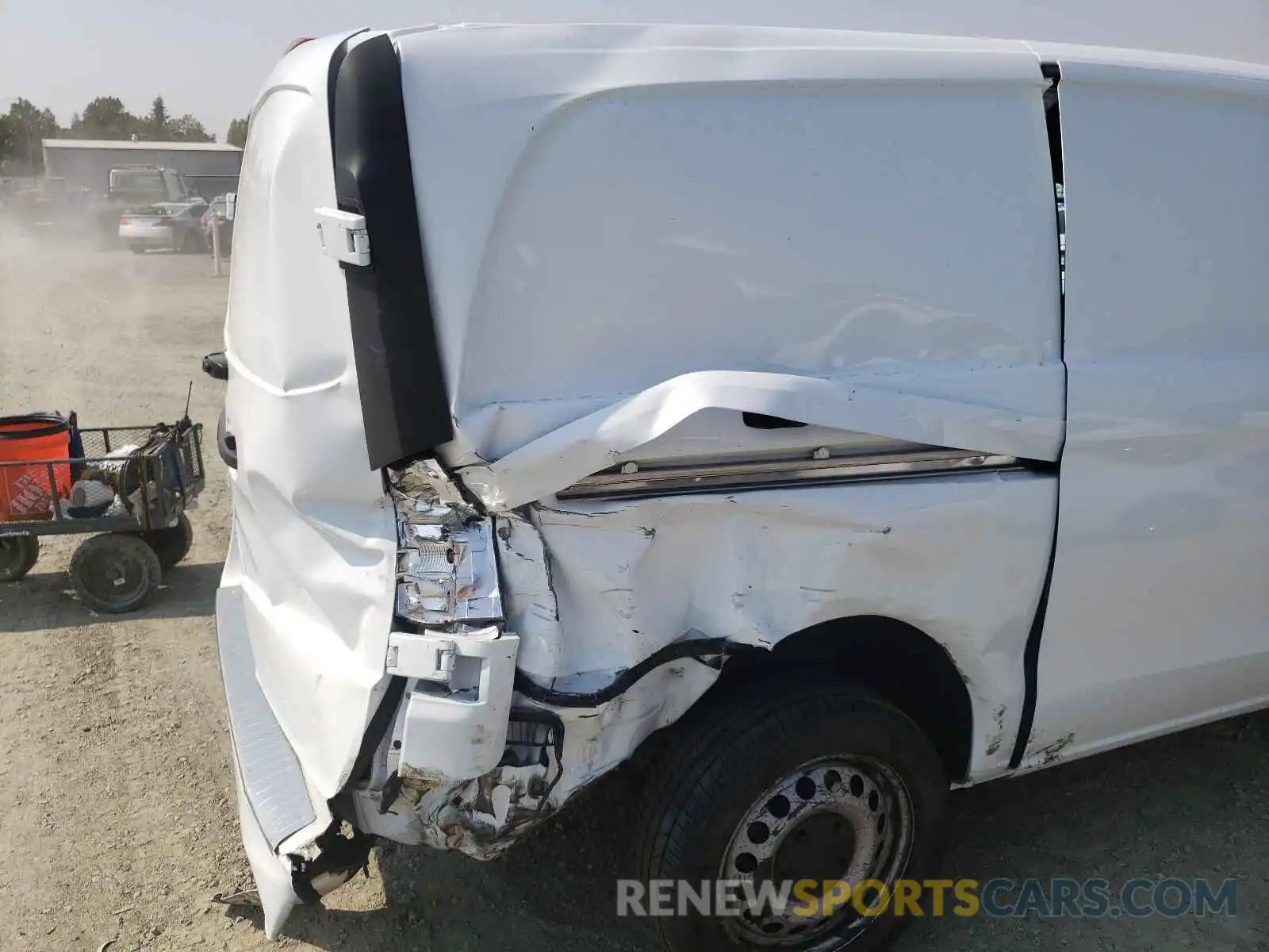 9 Photograph of a damaged car W1YV0BEY5L3693517 MERCEDES-BENZ METRIS 2020