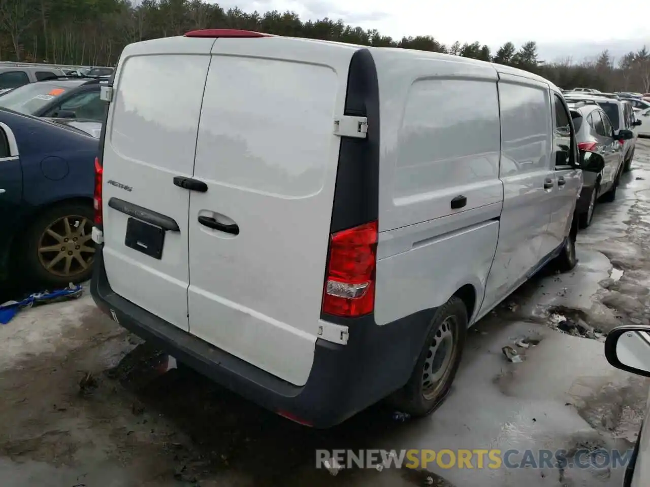 4 Photograph of a damaged car W1YV0BEY7L3714206 MERCEDES-BENZ METRIS 2020