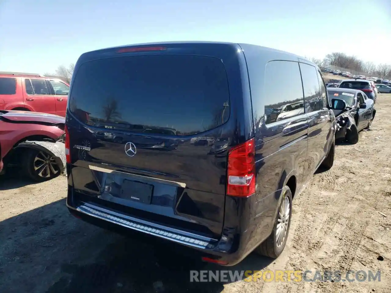 4 Photograph of a damaged car W1YV0CEY2L3689477 MERCEDES-BENZ METRIS 2020