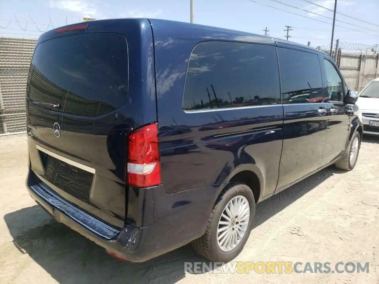 4 Фотография поврежденного автомобиля W1YV0CEY9L3686348 MERCEDES-BENZ METRIS 2020