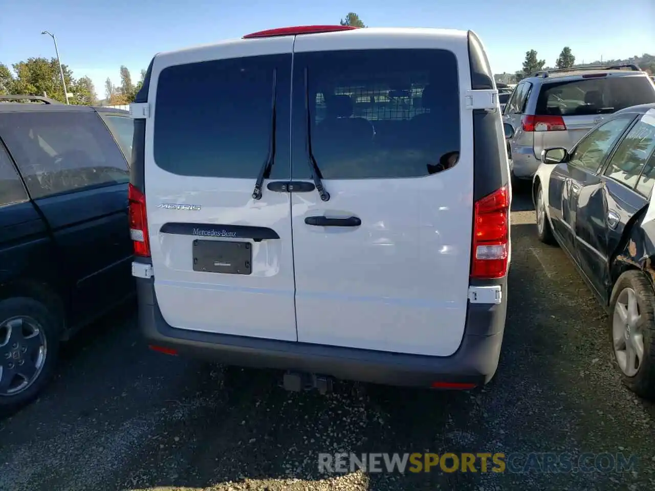 9 Photograph of a damaged car W1YV0BEY3M3863584 MERCEDES-BENZ METRIS 2021