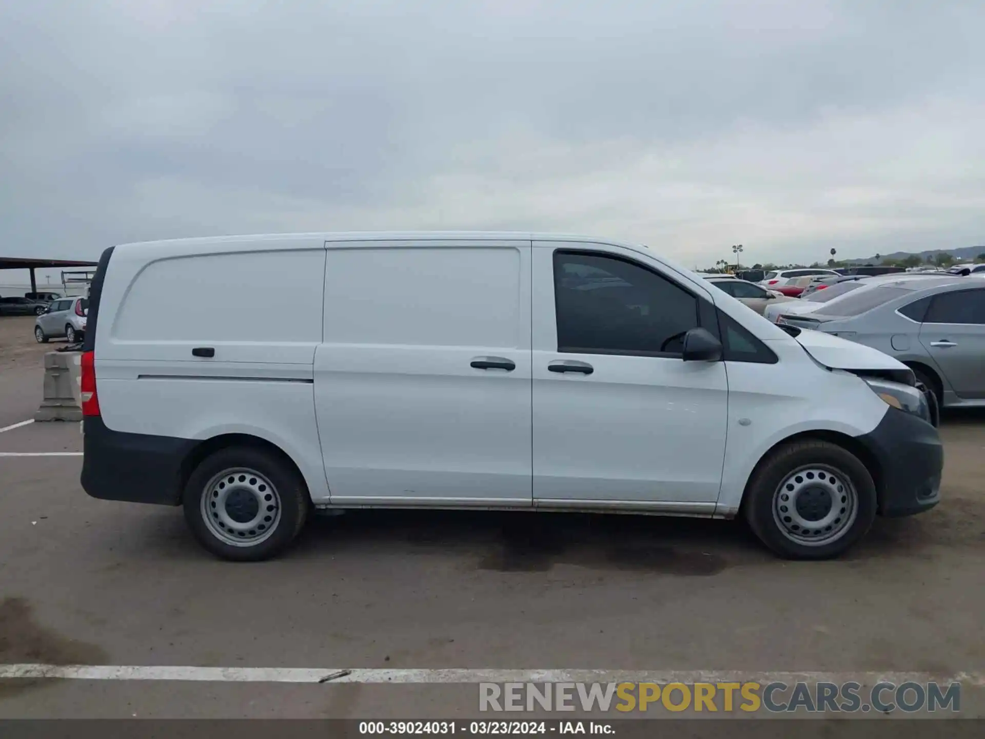 13 Фотография поврежденного автомобиля W1YV0BEY3M3876304 MERCEDES-BENZ METRIS 2021