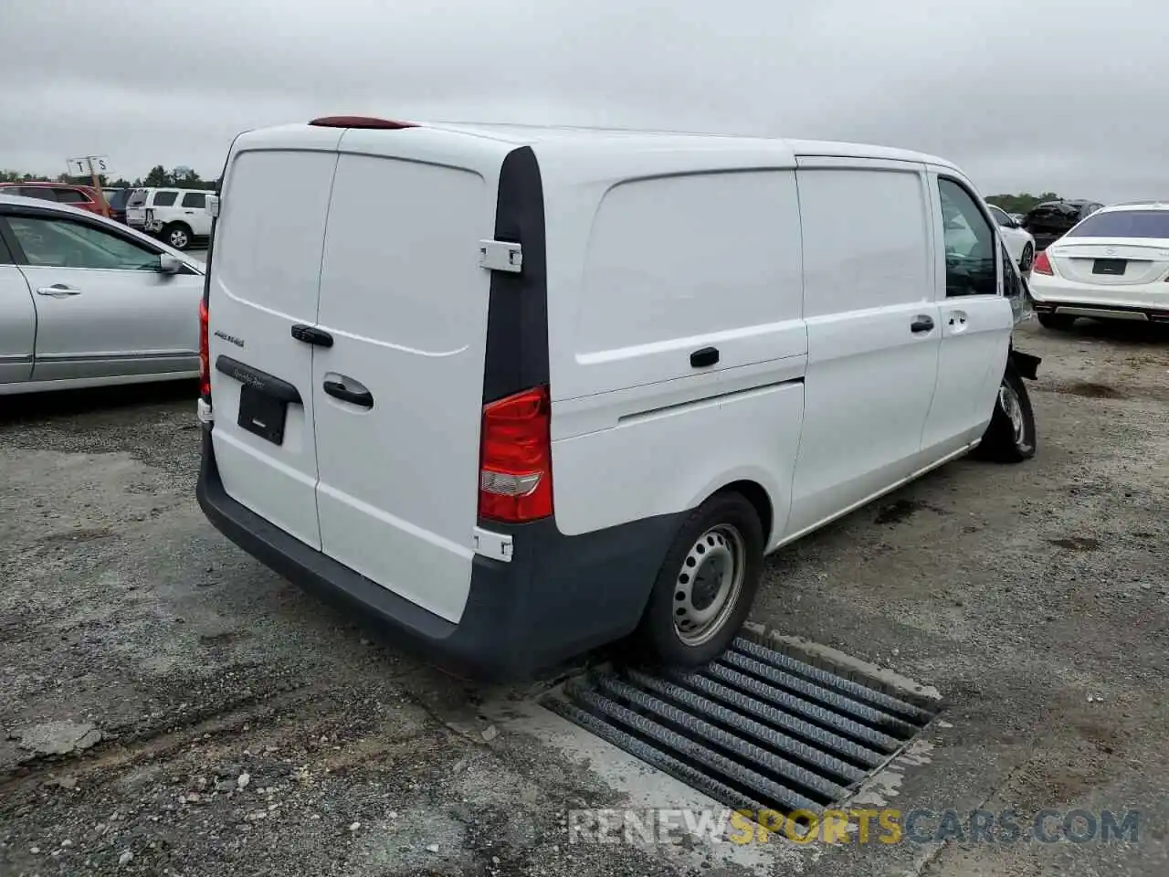 4 Photograph of a damaged car W1YV0BEY6M3859495 MERCEDES-BENZ METRIS 2021