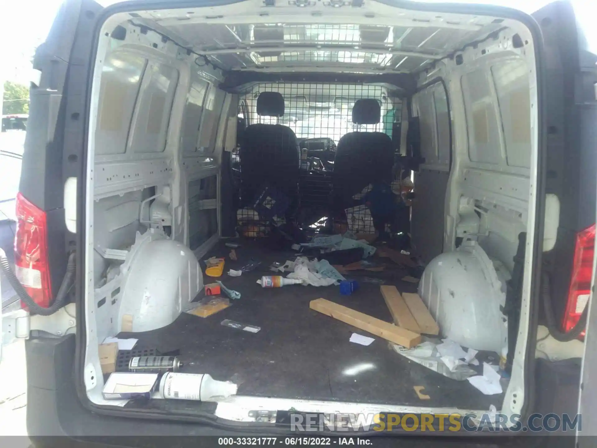 8 Photograph of a damaged car WD3PG2EA0K3607566 MERCEDES-BENZ METRIS CARGO VAN 2019