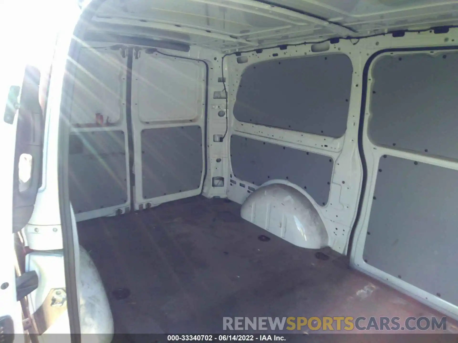 8 Photograph of a damaged car WD3PG2EA5K3601830 MERCEDES-BENZ METRIS CARGO VAN 2019