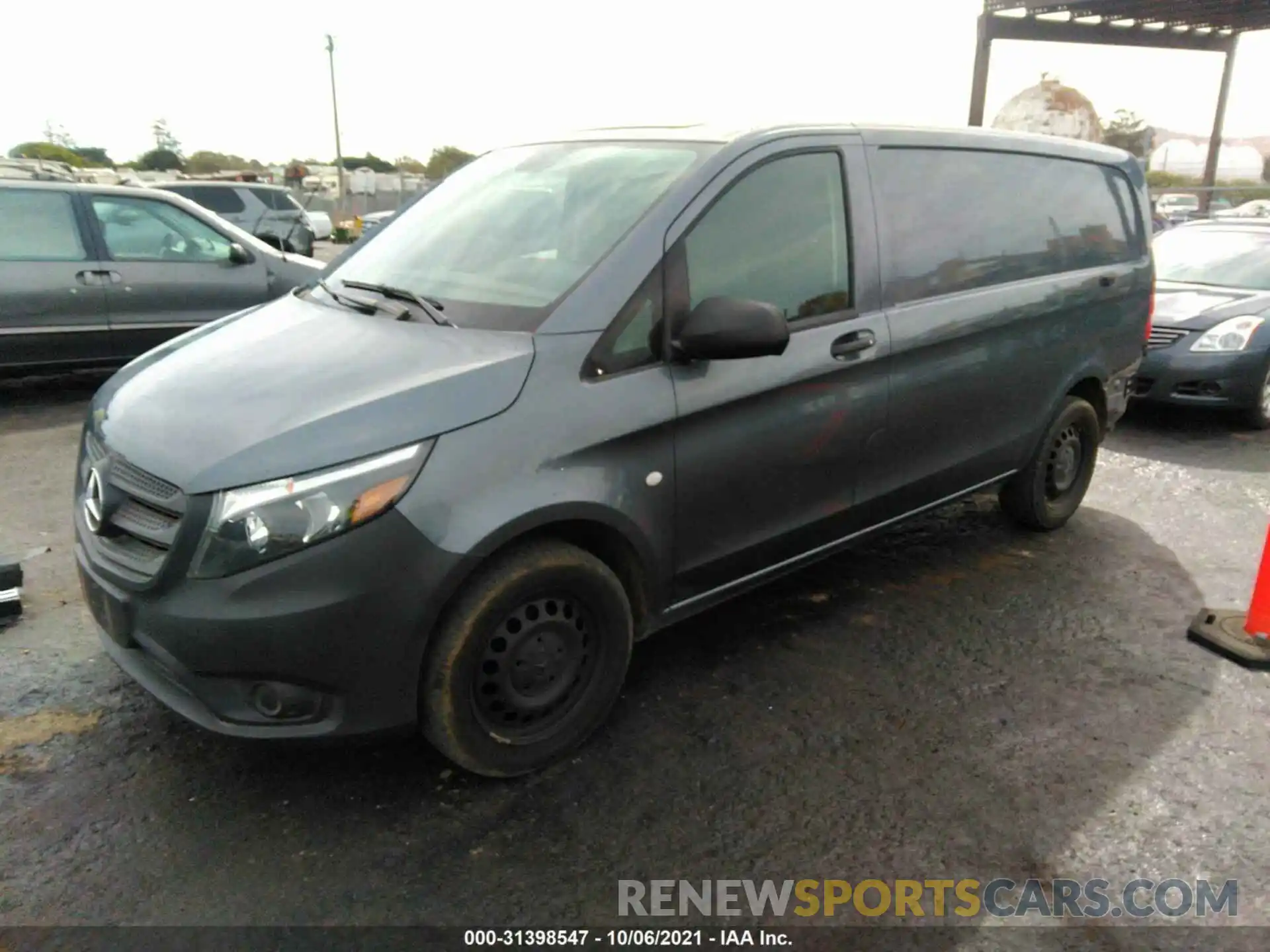 2 Photograph of a damaged car WD3PG2EA6K3550922 MERCEDES-BENZ METRIS CARGO VAN 2019