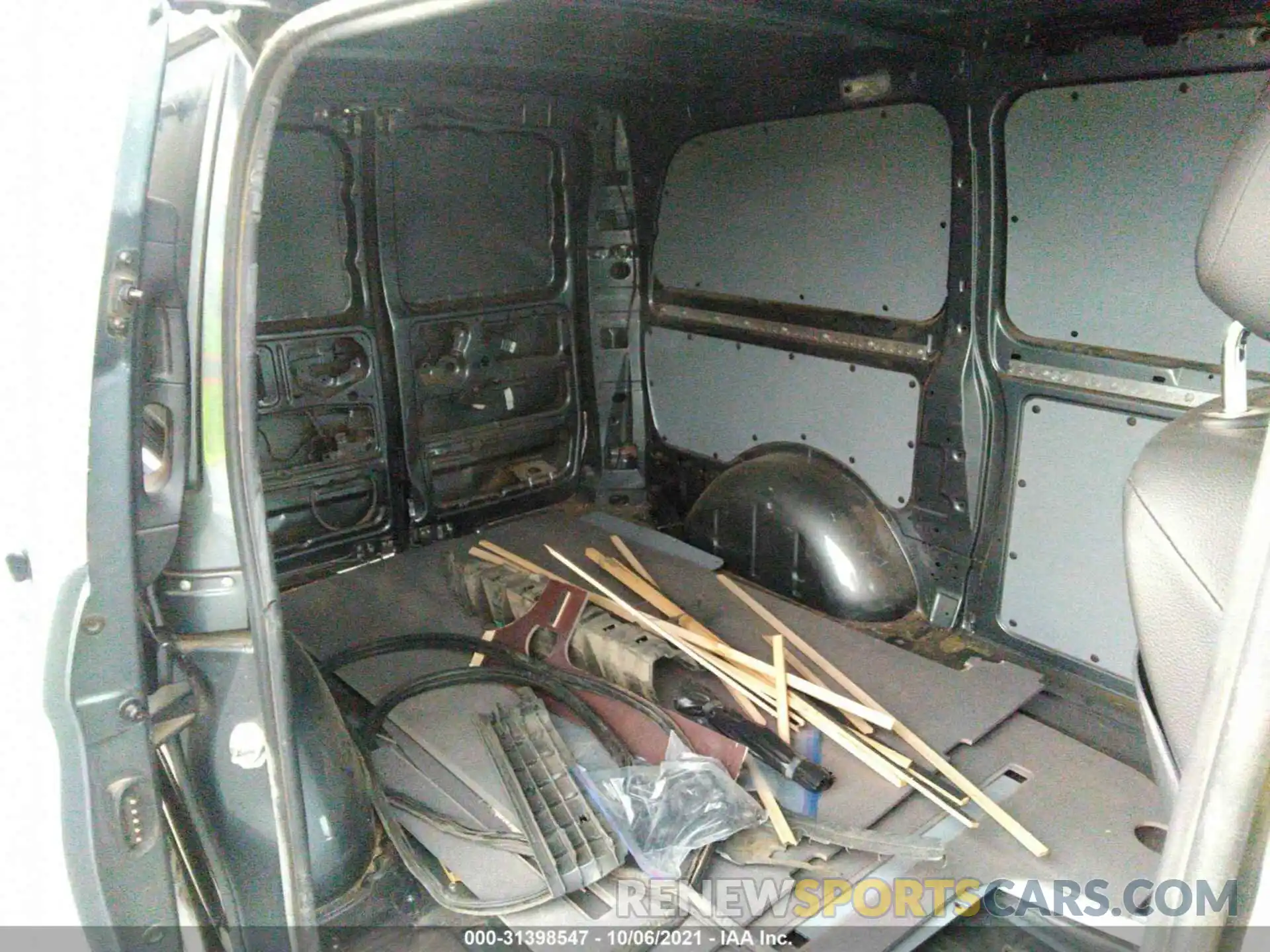 8 Photograph of a damaged car WD3PG2EA6K3550922 MERCEDES-BENZ METRIS CARGO VAN 2019