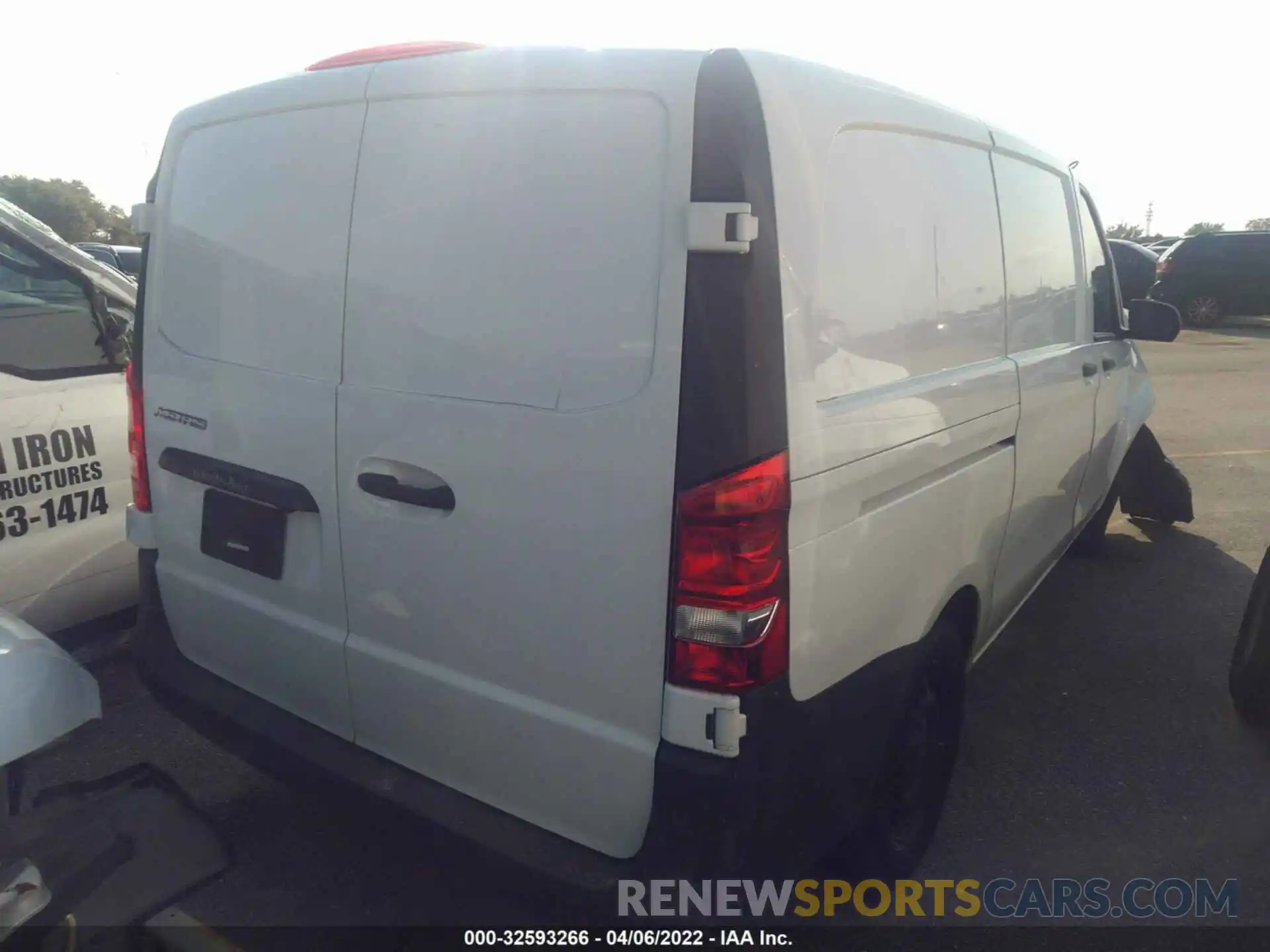 4 Photograph of a damaged car WD3PG2EA6K3604526 MERCEDES-BENZ METRIS CARGO VAN 2019