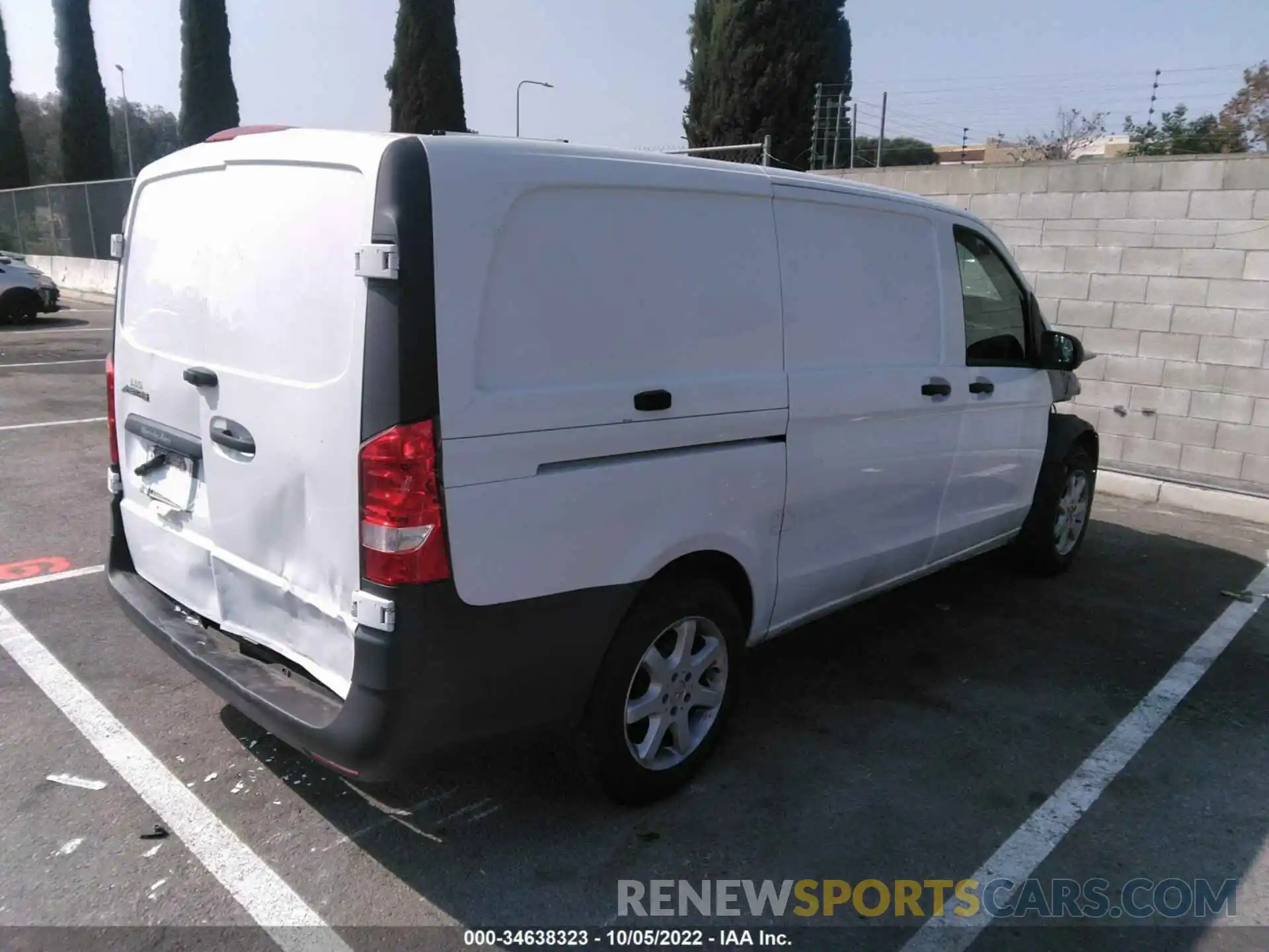 4 Photograph of a damaged car WD3PG2EA7K3597456 MERCEDES-BENZ METRIS CARGO VAN 2019