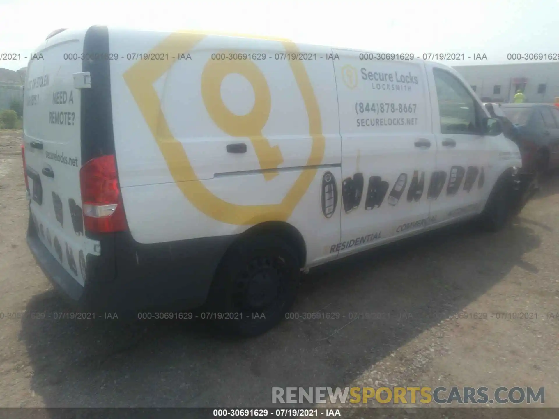 4 Photograph of a damaged car WD3PG3EA1K3575281 MERCEDES-BENZ METRIS CARGO VAN 2019