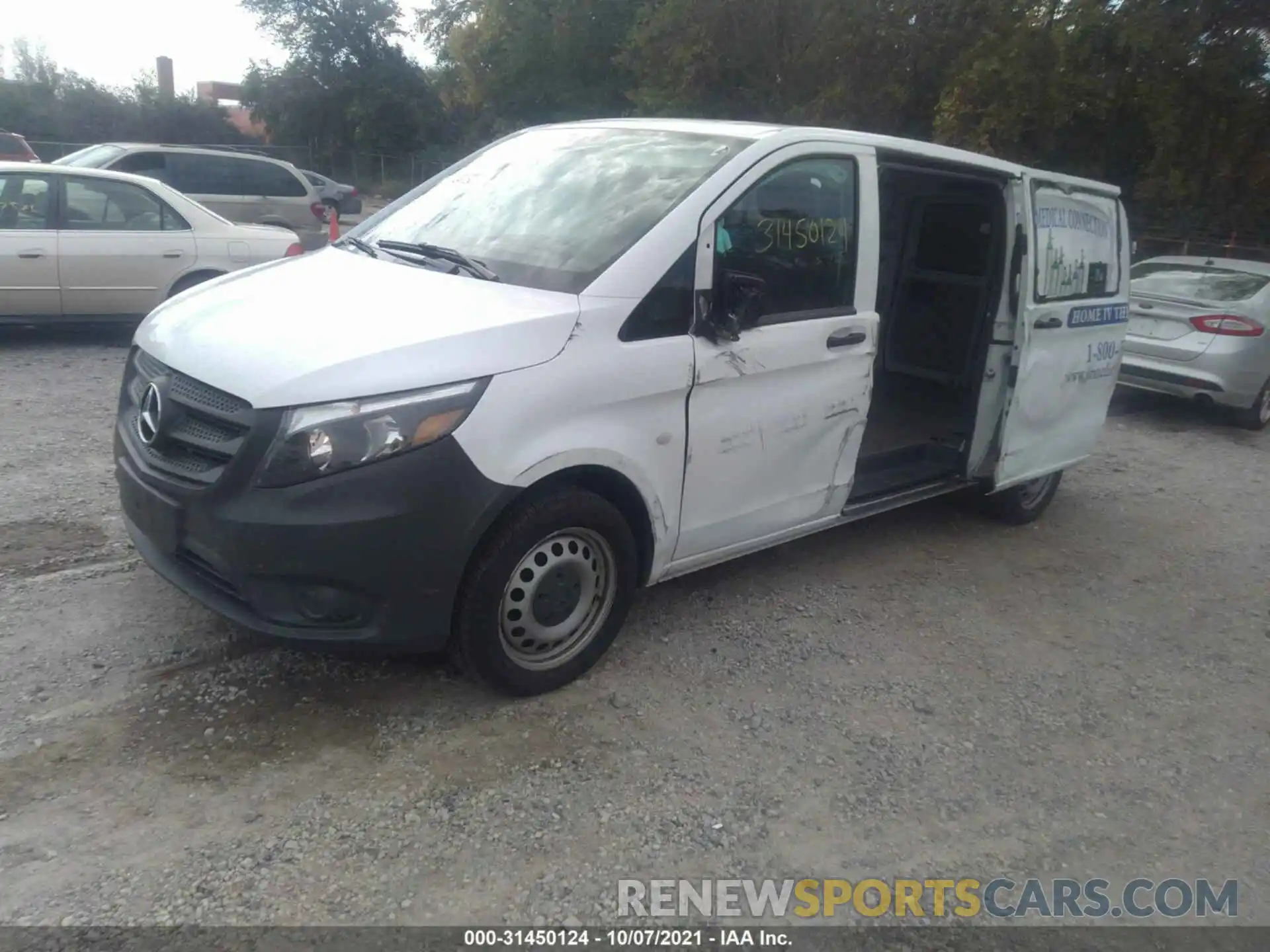 2 Photograph of a damaged car WD3PG3EA2K3548820 MERCEDES-BENZ METRIS CARGO VAN 2019