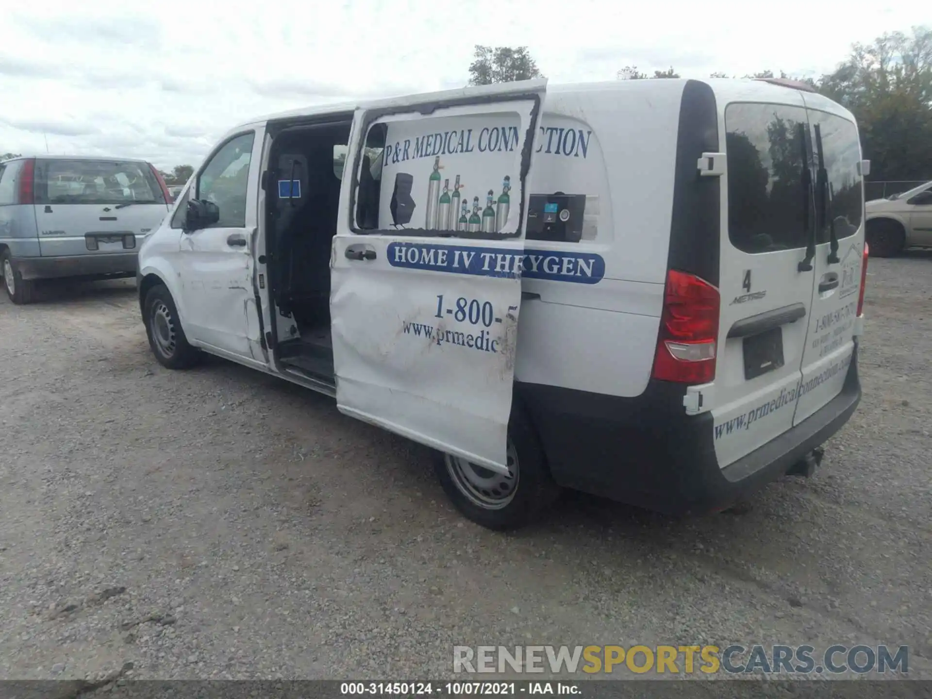 3 Photograph of a damaged car WD3PG3EA2K3548820 MERCEDES-BENZ METRIS CARGO VAN 2019