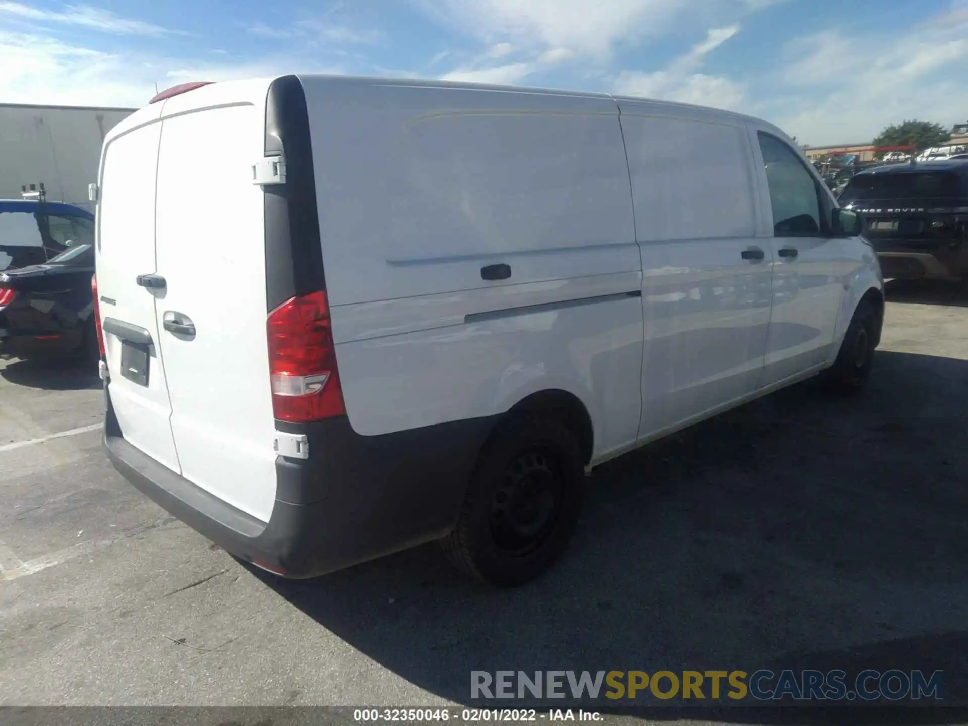 4 Photograph of a damaged car WD3PG3EA4K3534045 MERCEDES-BENZ METRIS CARGO VAN 2019