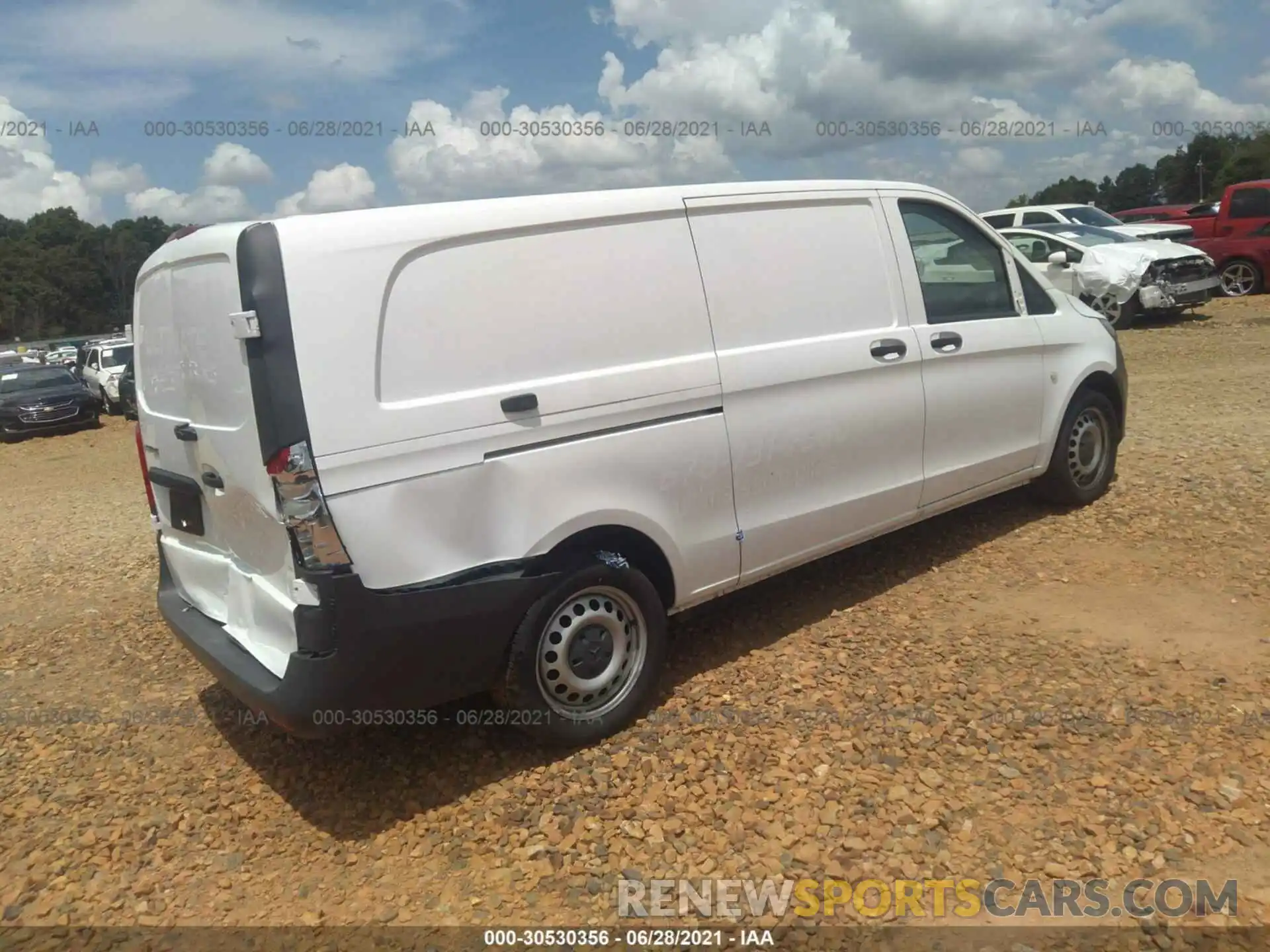 4 Photograph of a damaged car WD3PG3EA5K3549802 MERCEDES-BENZ METRIS CARGO VAN 2019