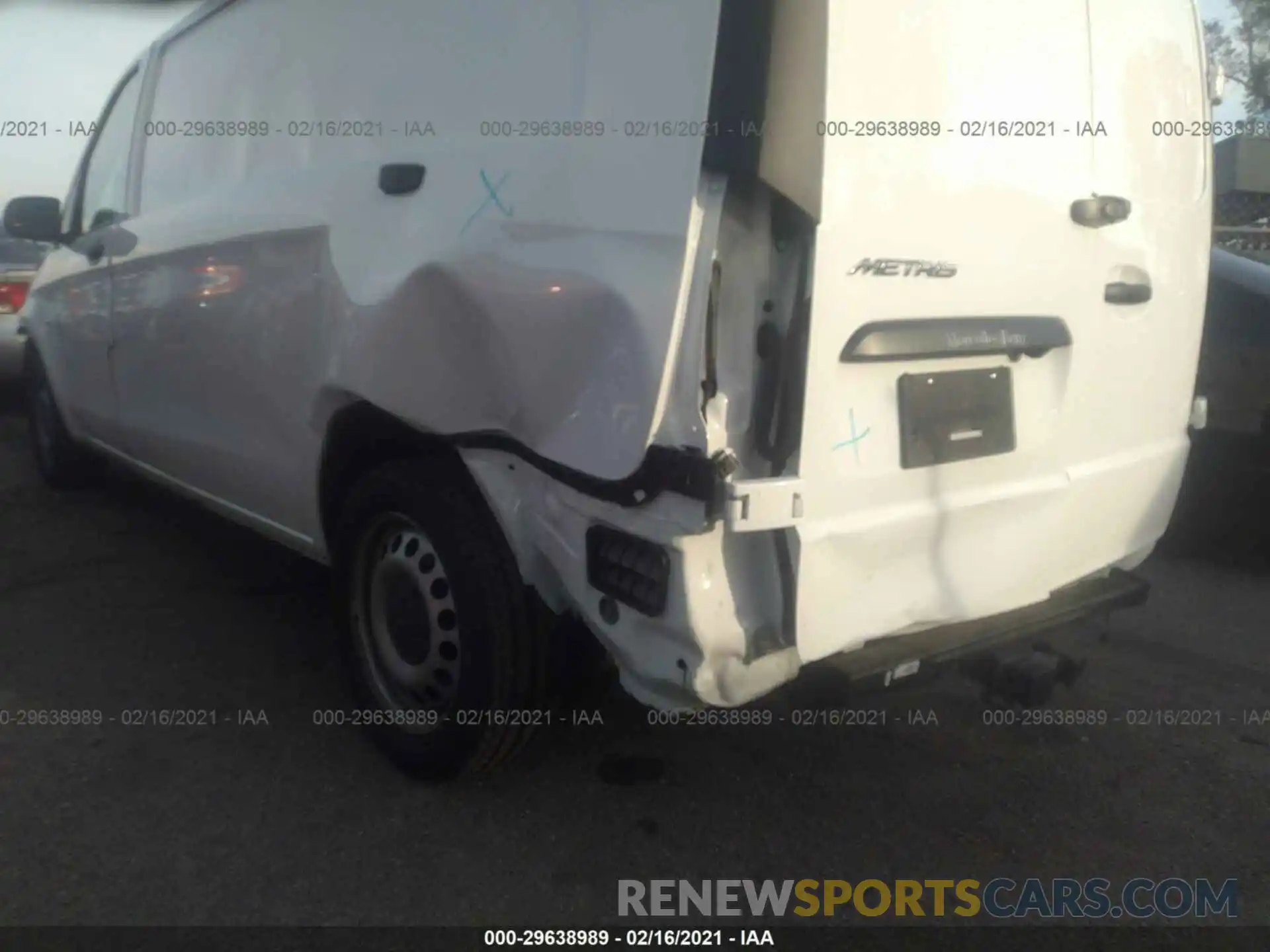 6 Photograph of a damaged car WD3PG3EA8K3598430 MERCEDES-BENZ METRIS CARGO VAN 2019