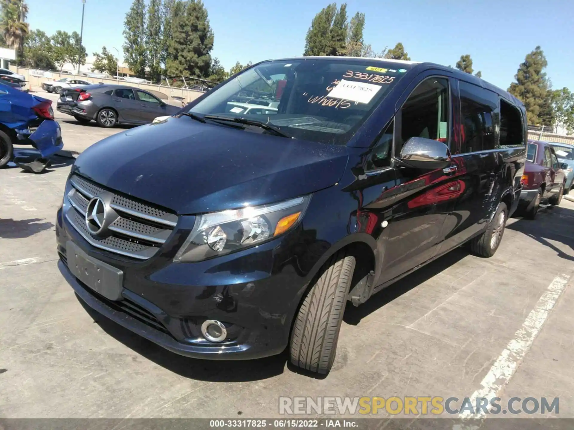 2 Photograph of a damaged car W1YV0CEY3L3684157 MERCEDES-BENZ METRIS CARGO VAN 2020