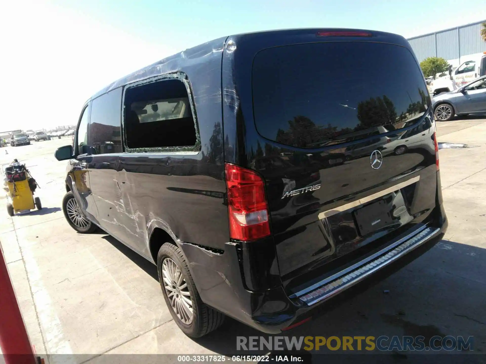 3 Photograph of a damaged car W1YV0CEY3L3684157 MERCEDES-BENZ METRIS CARGO VAN 2020