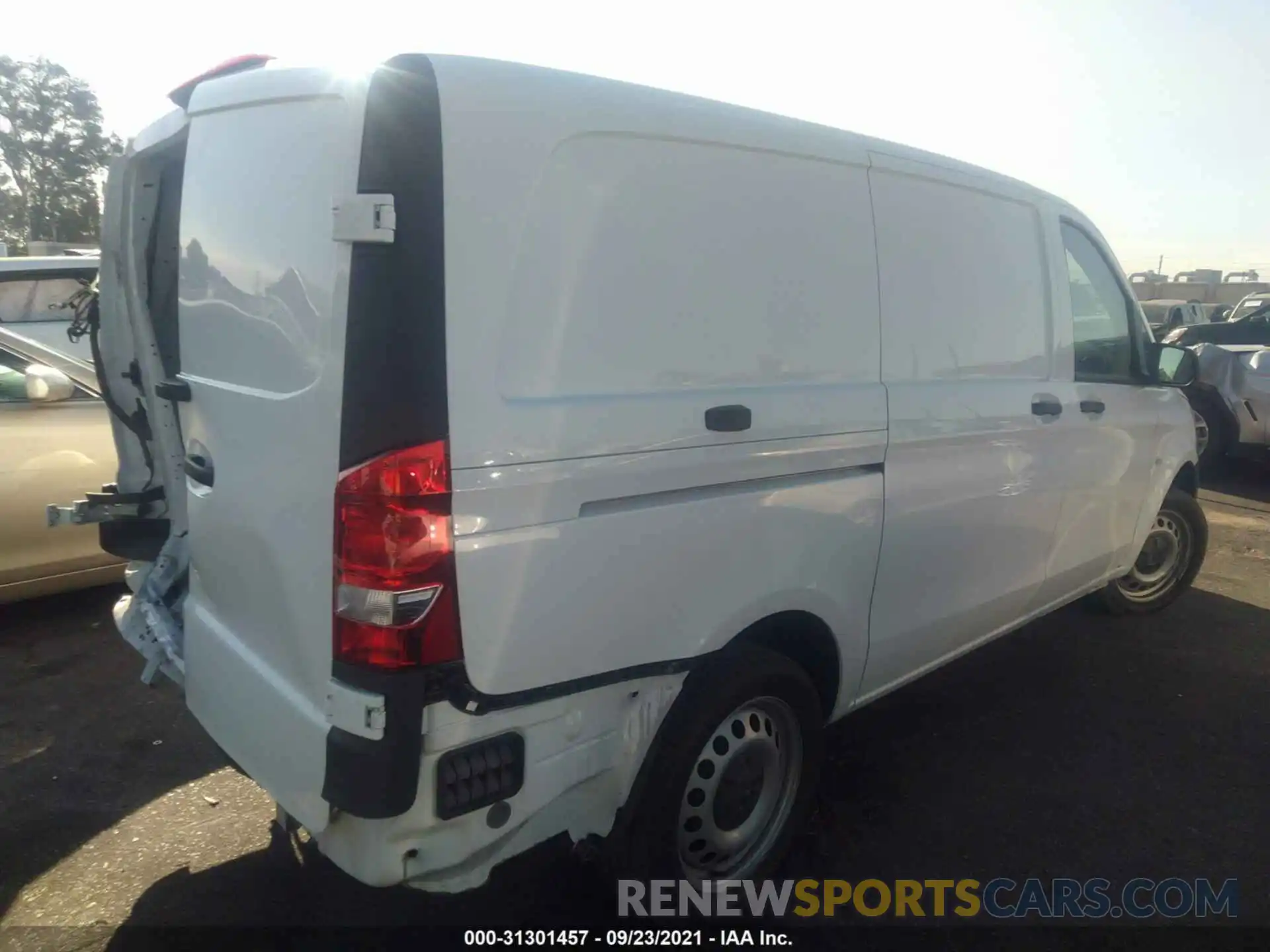 4 Фотография поврежденного автомобиля WD3PG2EAXL3650524 MERCEDES-BENZ METRIS CARGO VAN 2020