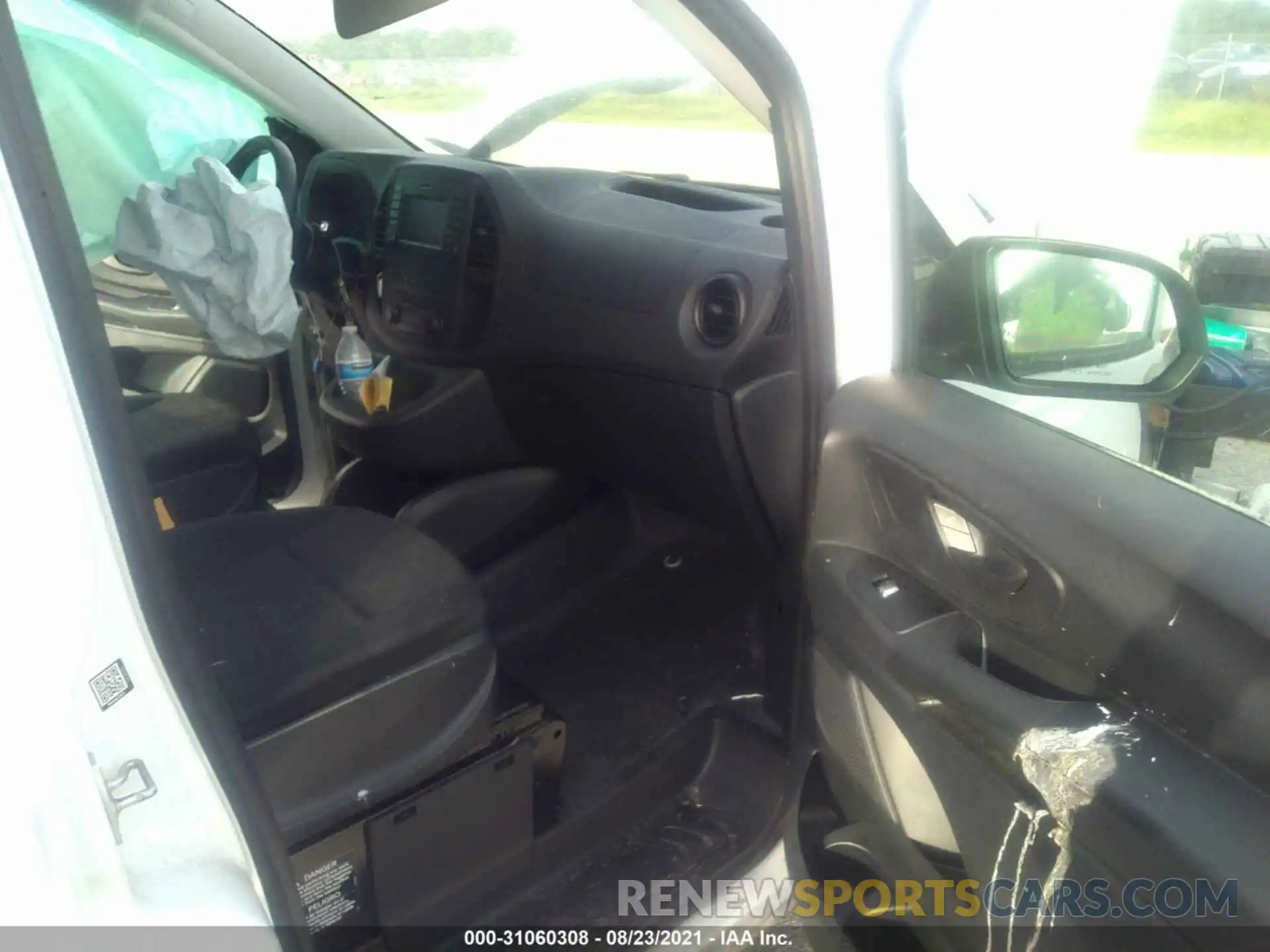 5 Photograph of a damaged car WD3PG3EA4L3670337 MERCEDES-BENZ METRIS CARGO VAN 2020