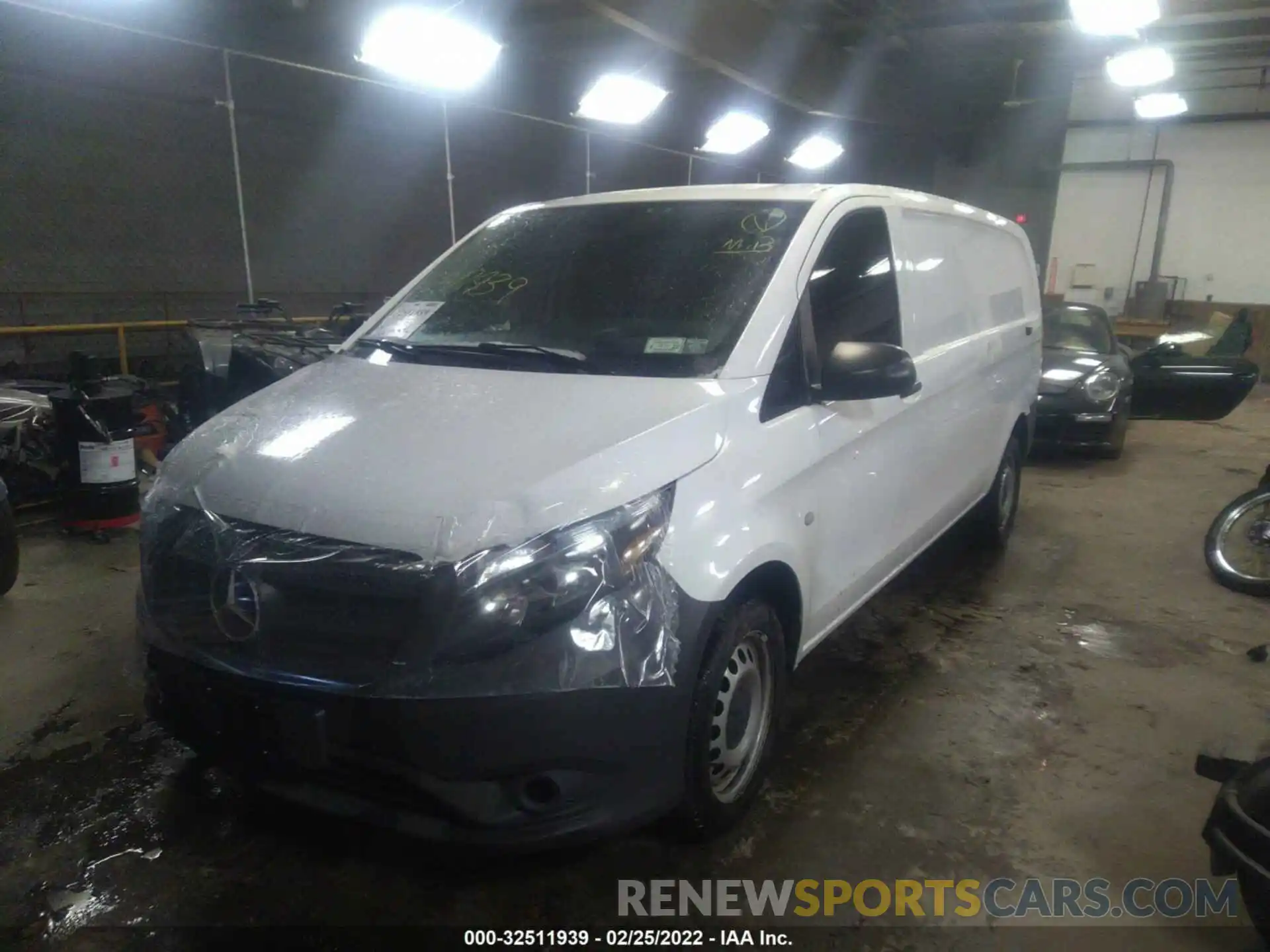 2 Photograph of a damaged car WD3PG3EA4L3678891 MERCEDES-BENZ METRIS CARGO VAN 2020