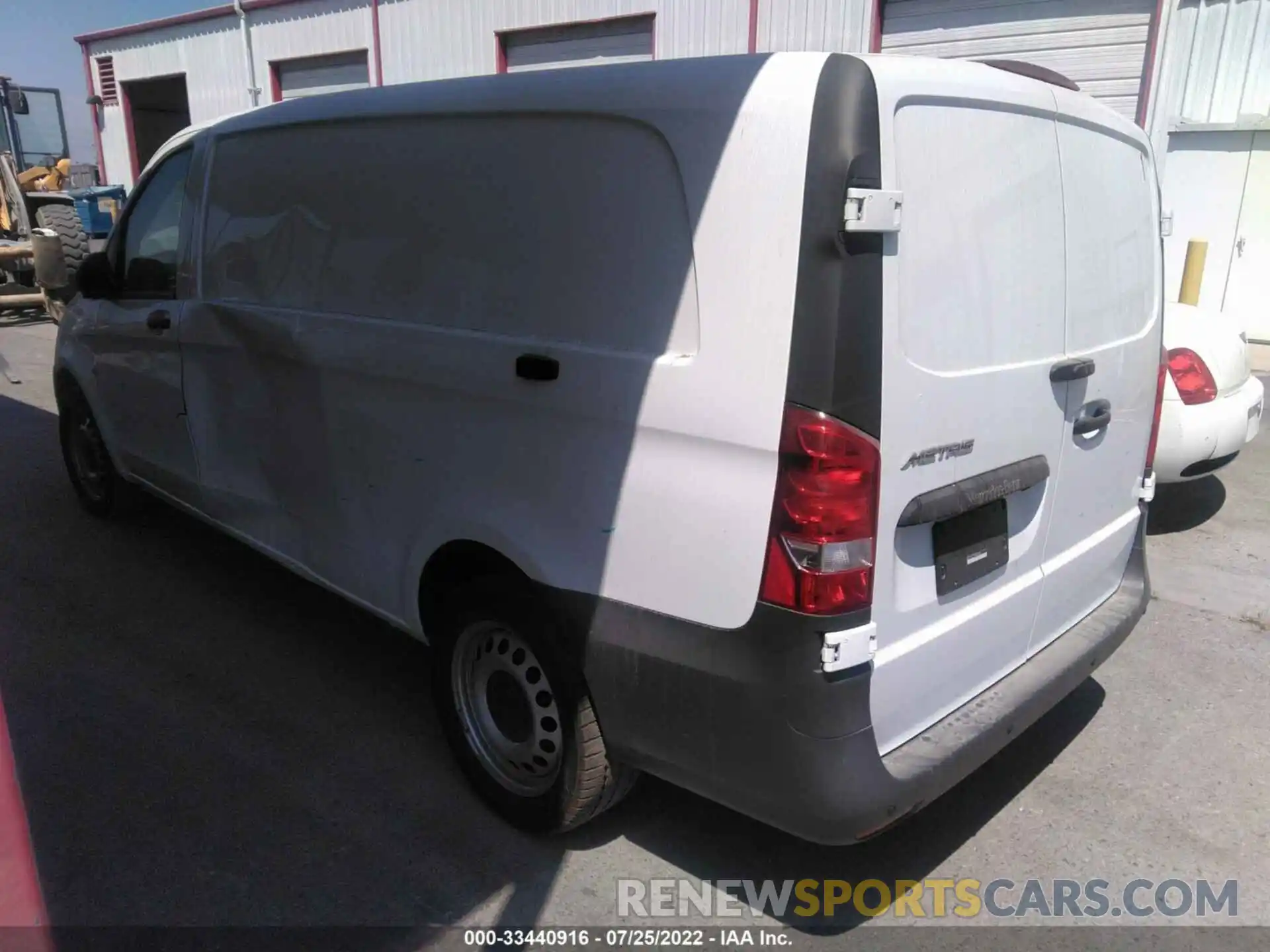 3 Photograph of a damaged car W1YV0CEY4M3865494 MERCEDES-BENZ METRIS CARGO VAN 2021