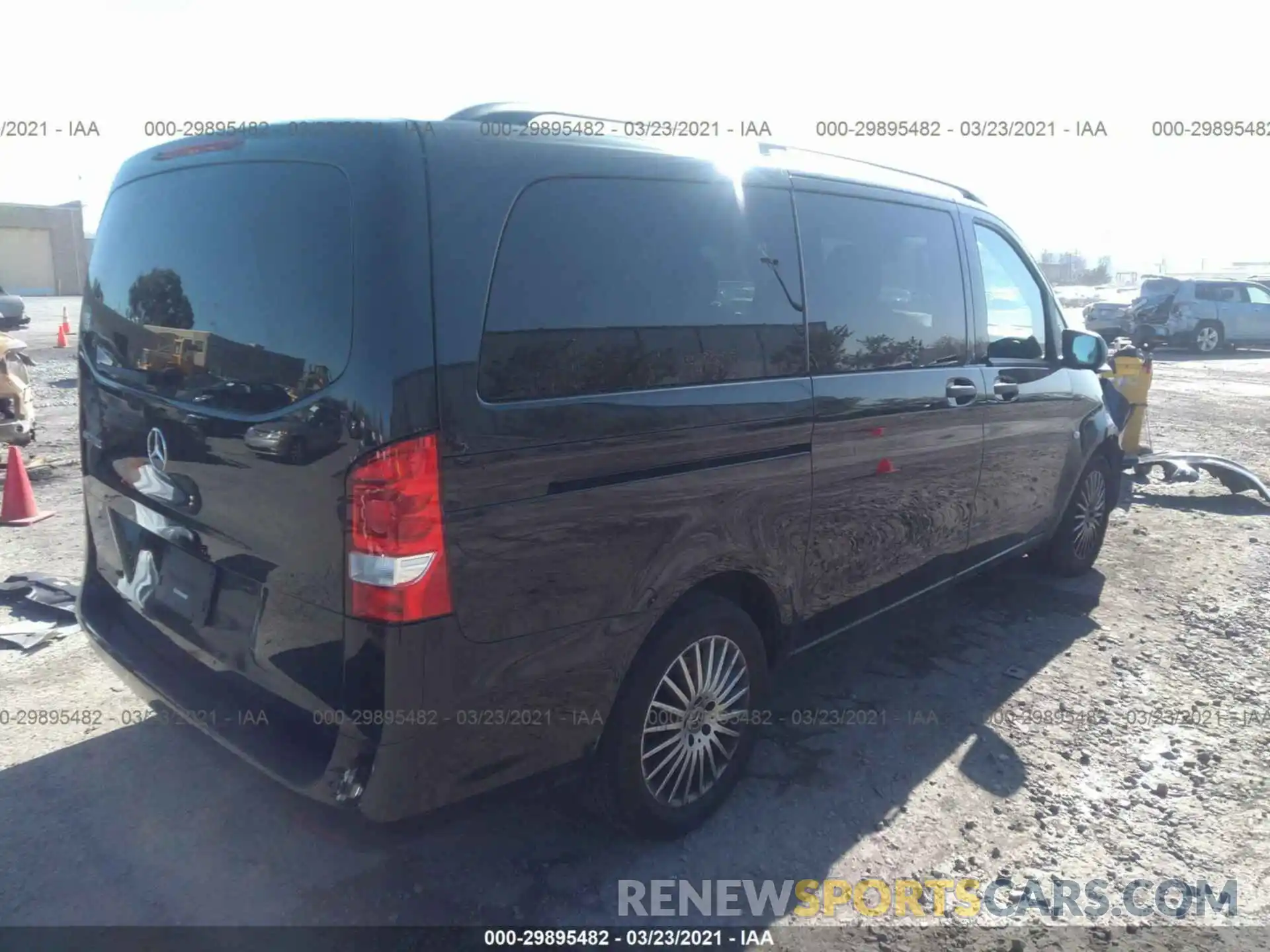 4 Фотография поврежденного автомобиля WD4PG2EE0K3511659 MERCEDES-BENZ METRIS PASSENGER VAN 2019