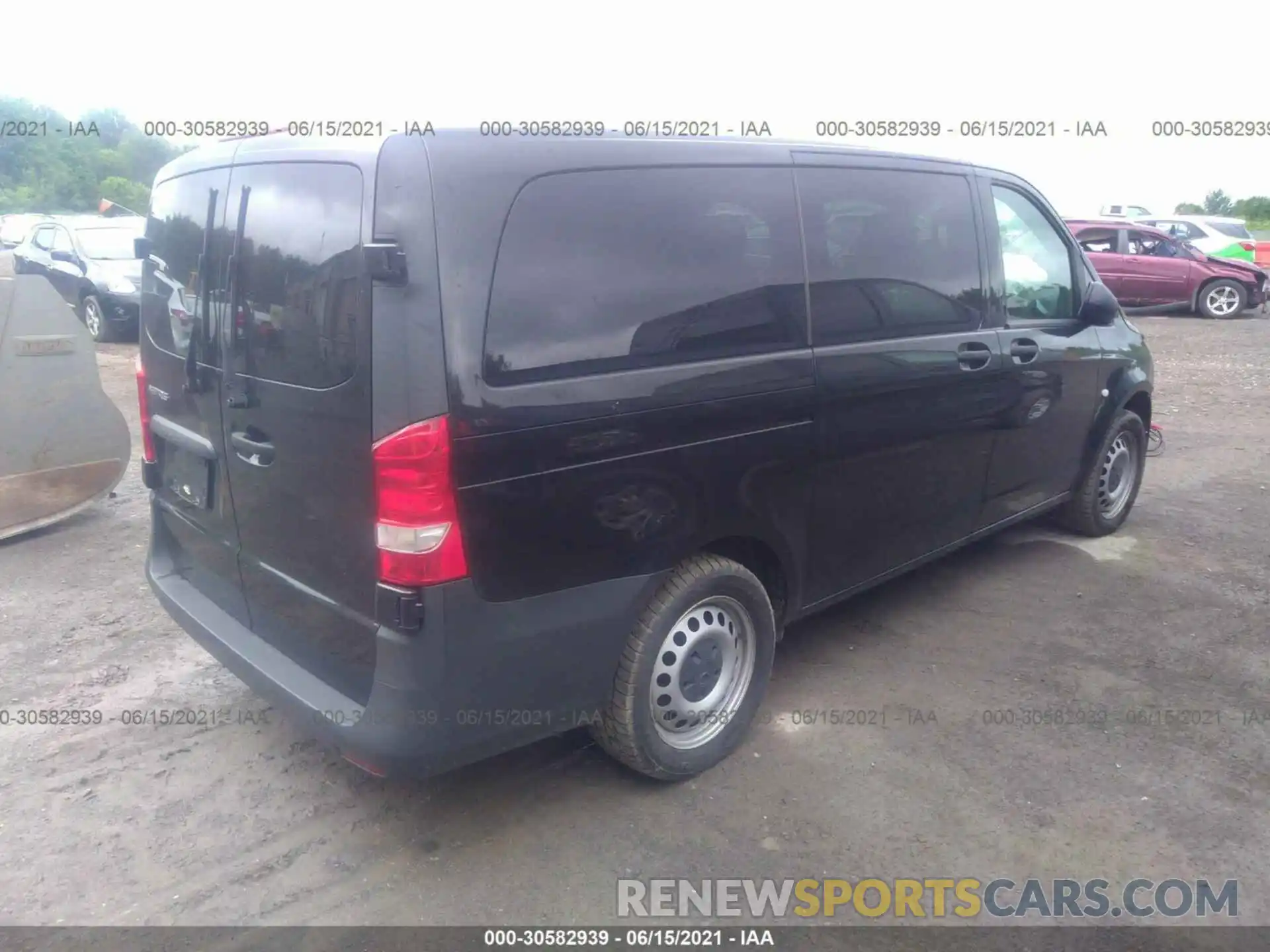 4 Фотография поврежденного автомобиля WD4PG2EE0K3517929 MERCEDES-BENZ METRIS PASSENGER VAN 2019