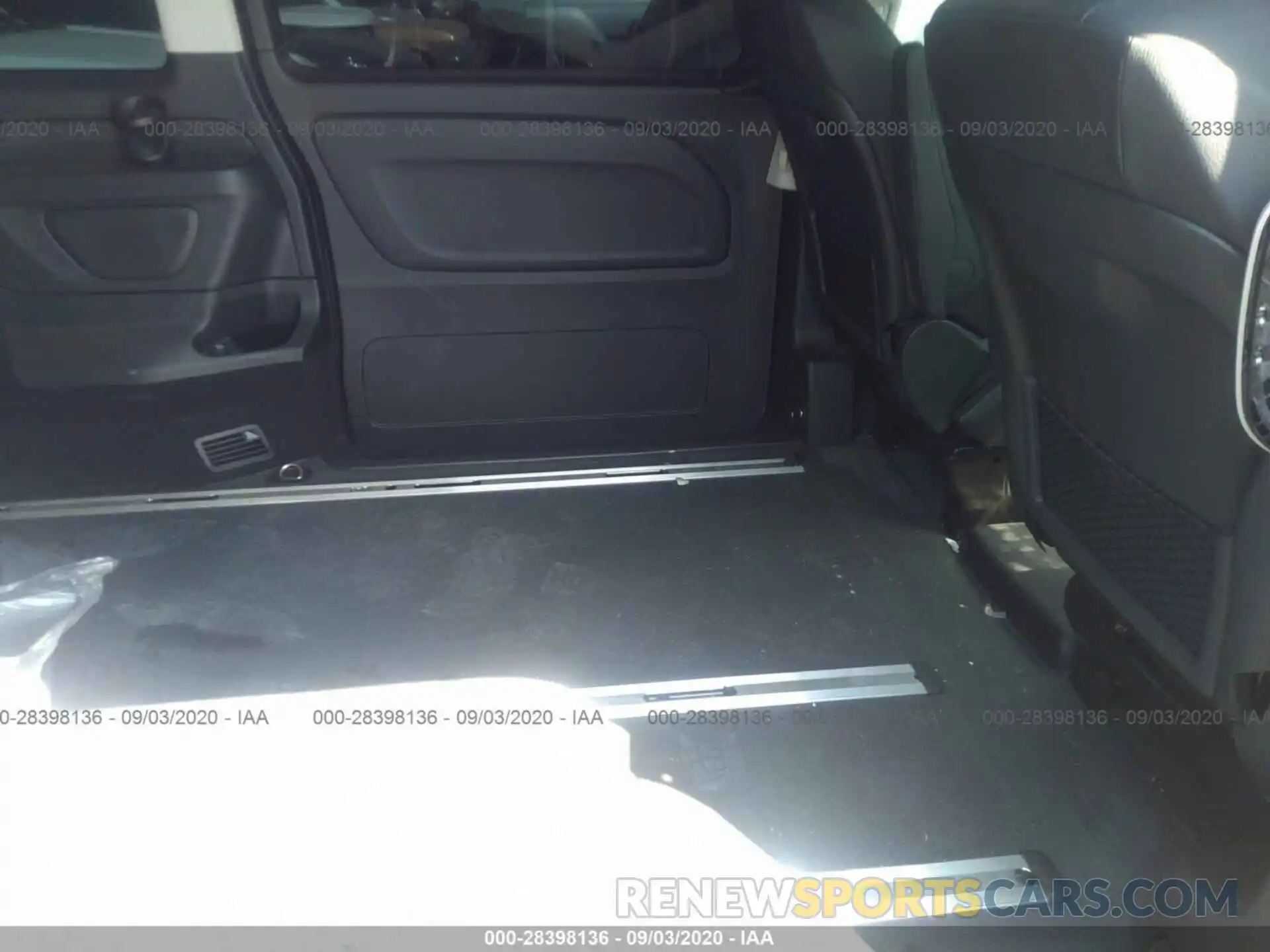 8 Photograph of a damaged car WD4PG2EE4K3508263 MERCEDES-BENZ METRIS PASSENGER VAN 2019