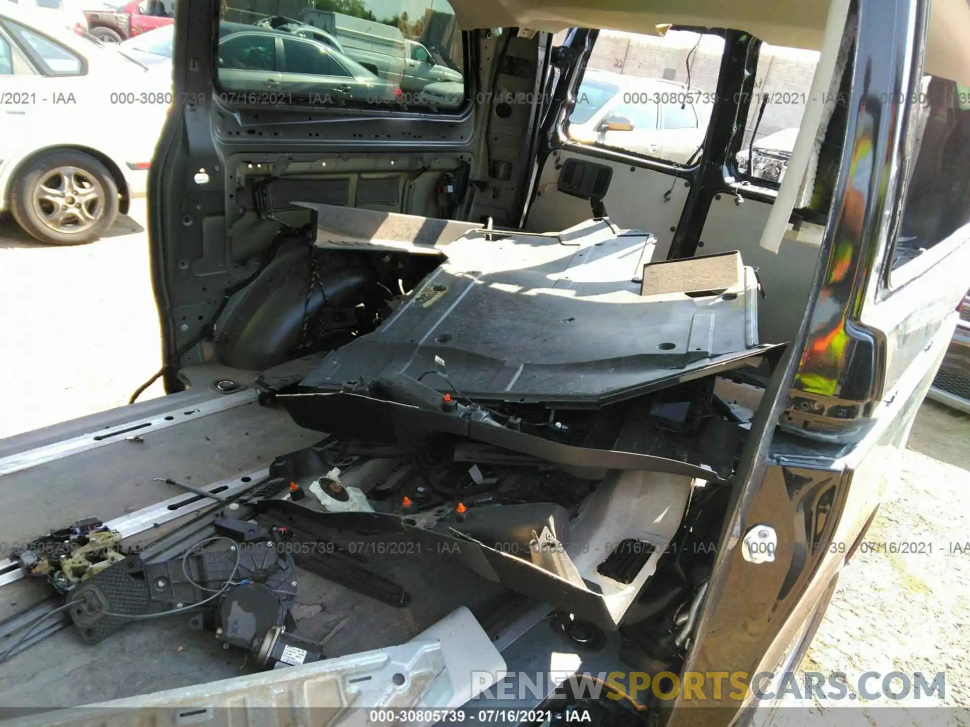 8 Photograph of a damaged car WD4PG2EE6K3518972 MERCEDES-BENZ METRIS PASSENGER VAN 2019