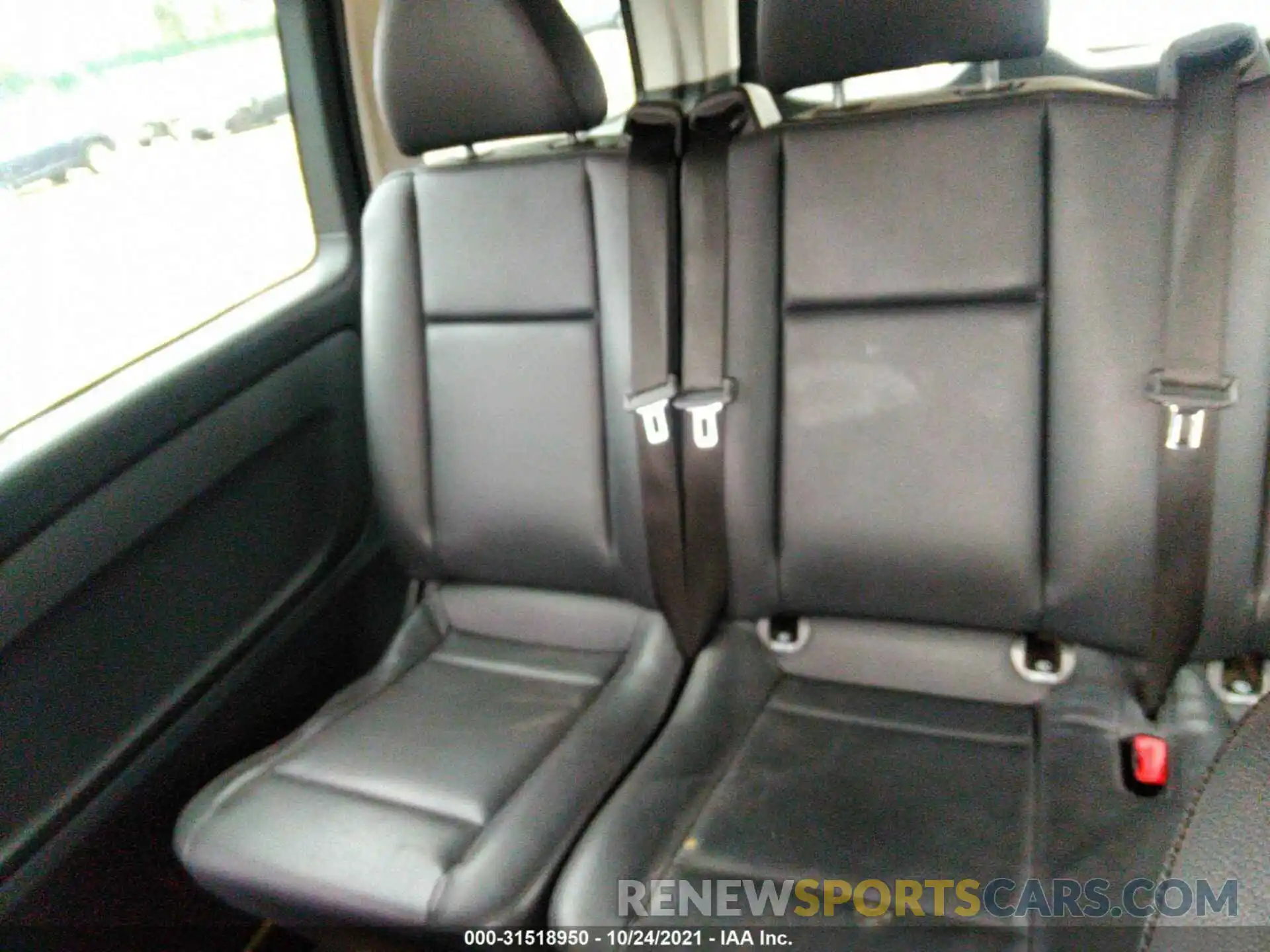 8 Photograph of a damaged car WD4PG2EE6K3583935 MERCEDES-BENZ METRIS PASSENGER VAN 2019