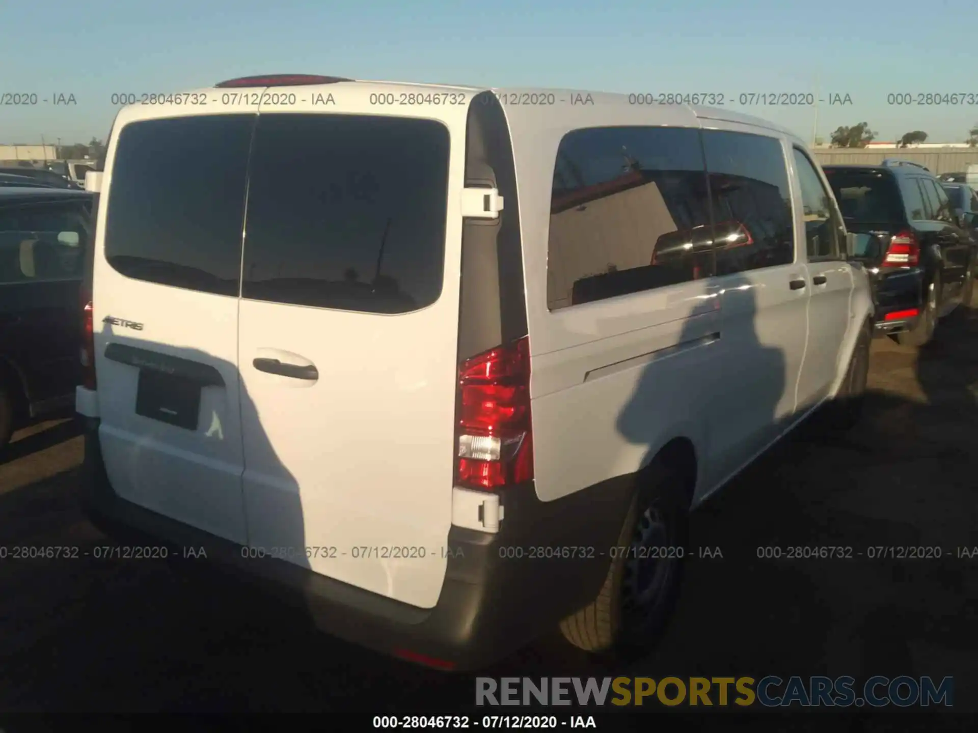 4 Photograph of a damaged car WD4PG2EE9K3529514 MERCEDES-BENZ METRIS PASSENGER VAN 2019