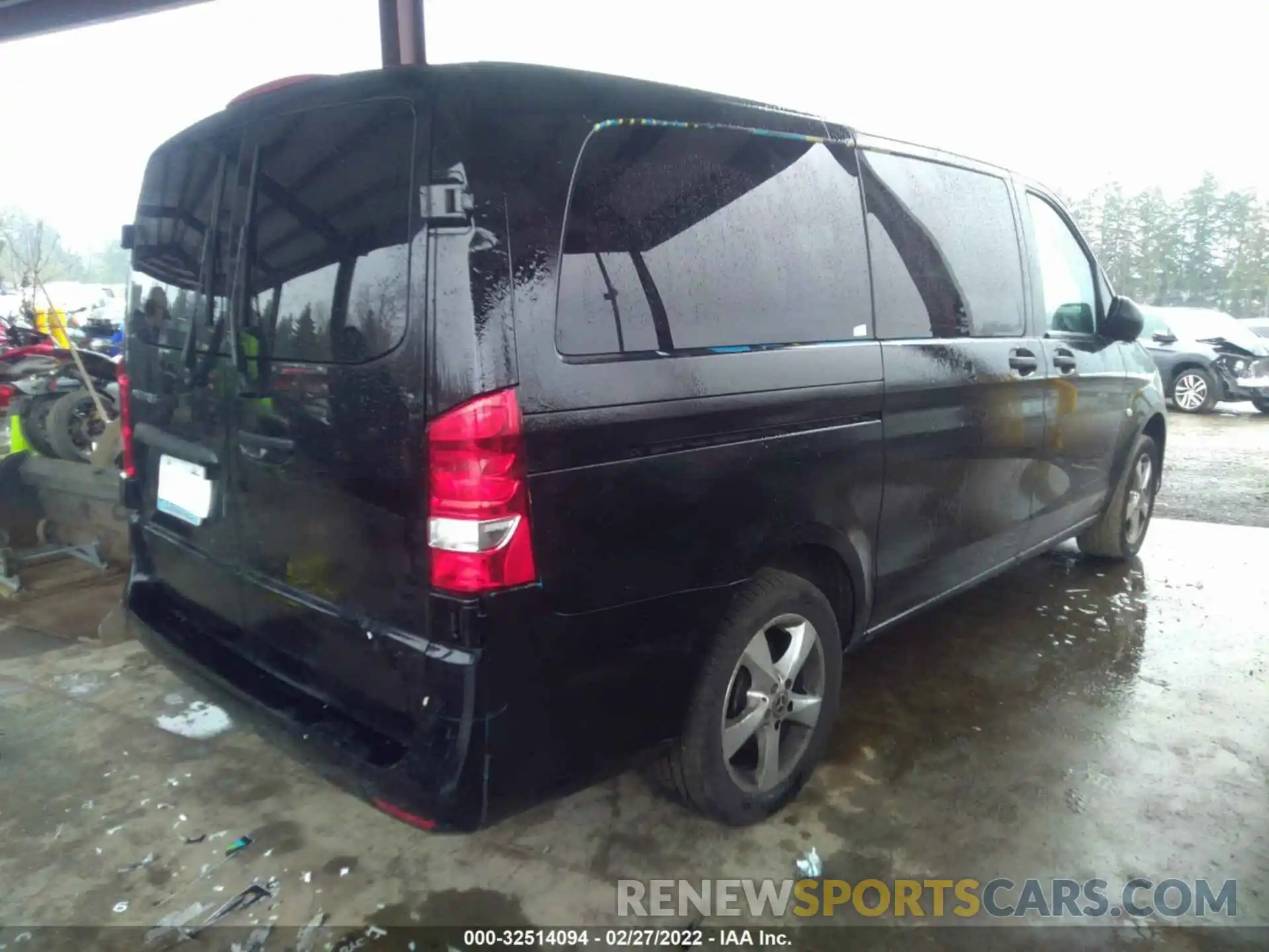 4 Photograph of a damaged car W1WV0FEY7L3696662 MERCEDES-BENZ METRIS PASSENGER VAN 2020