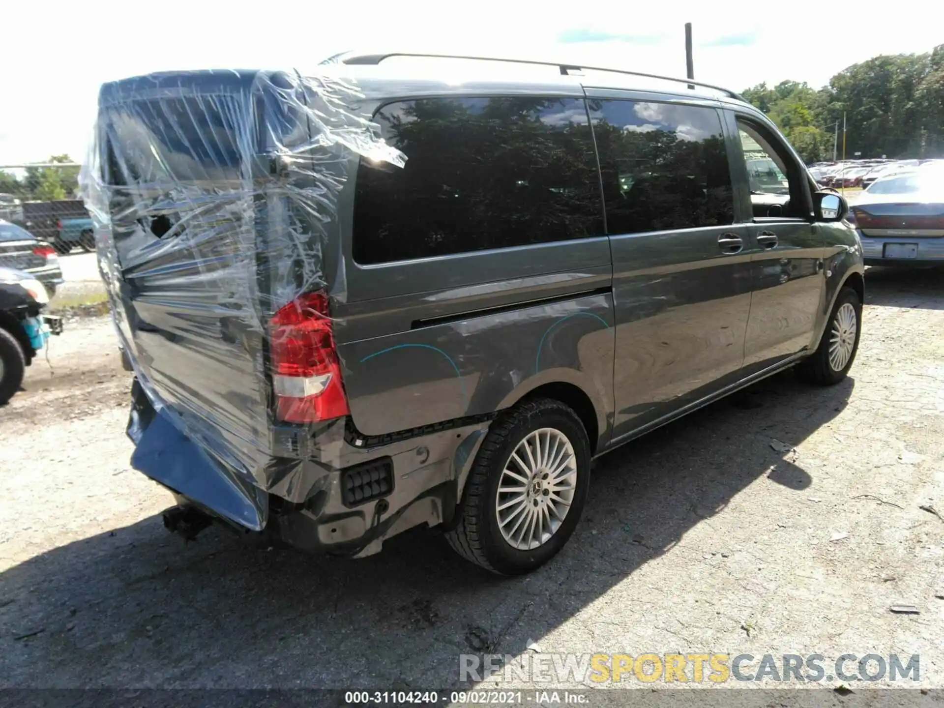 4 Photograph of a damaged car W1WV0FEY3M3830679 MERCEDES-BENZ METRIS PASSENGER VAN 2021