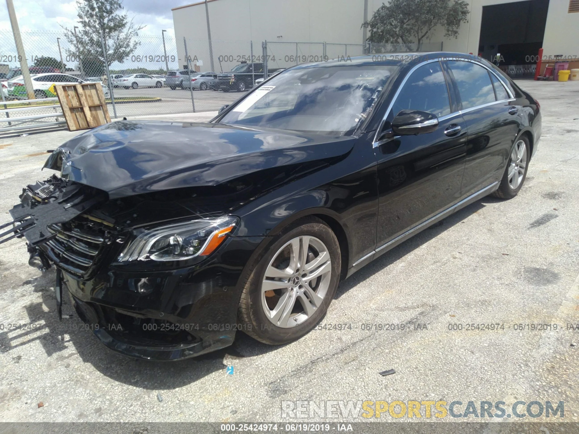 2 Photograph of a damaged car WDDUG6GB9KA460266 MERCEDES-BENZ S 2019