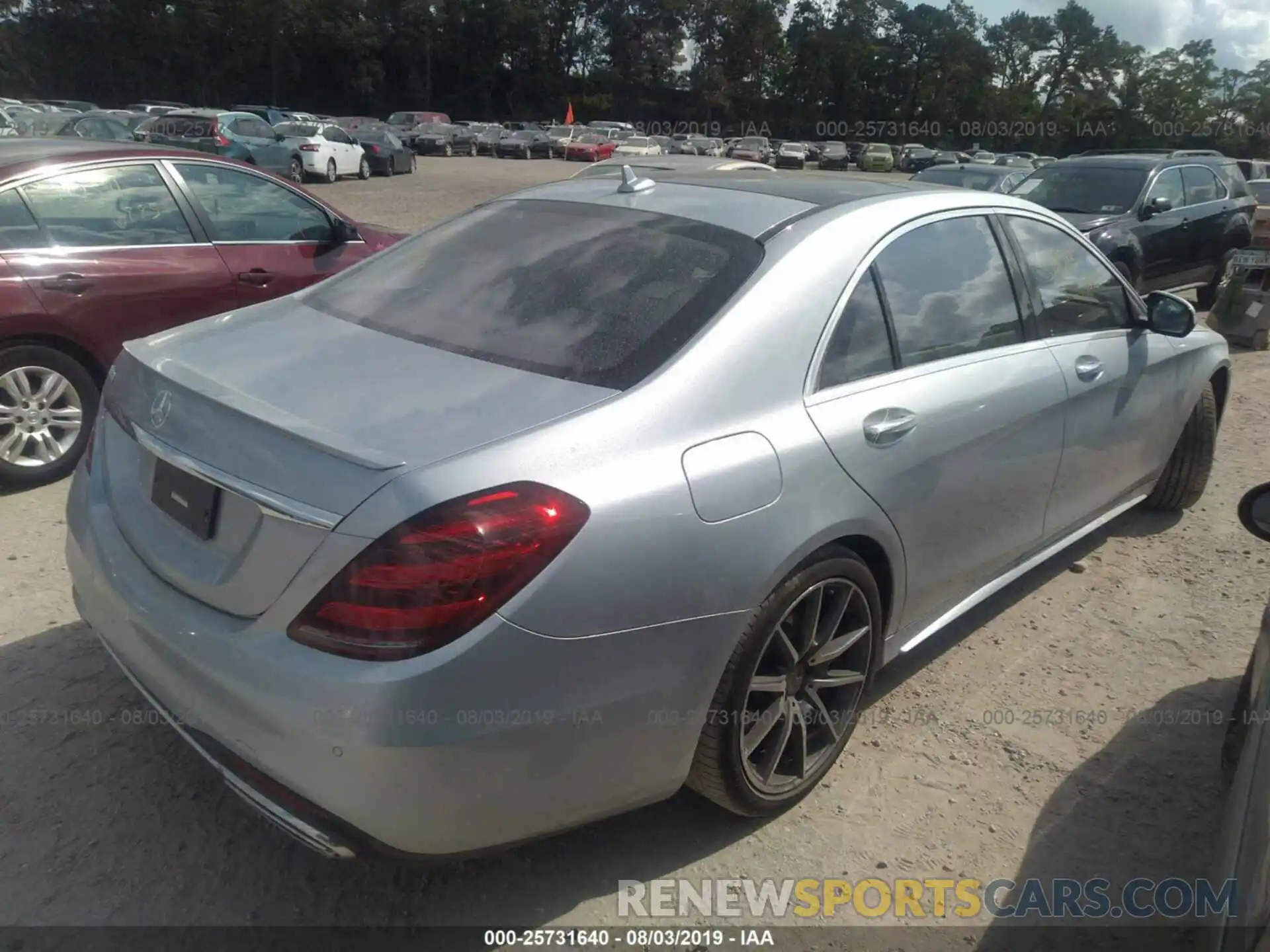 4 Photograph of a damaged car WDDUG8DB0KA455022 MERCEDES-BENZ S 2019