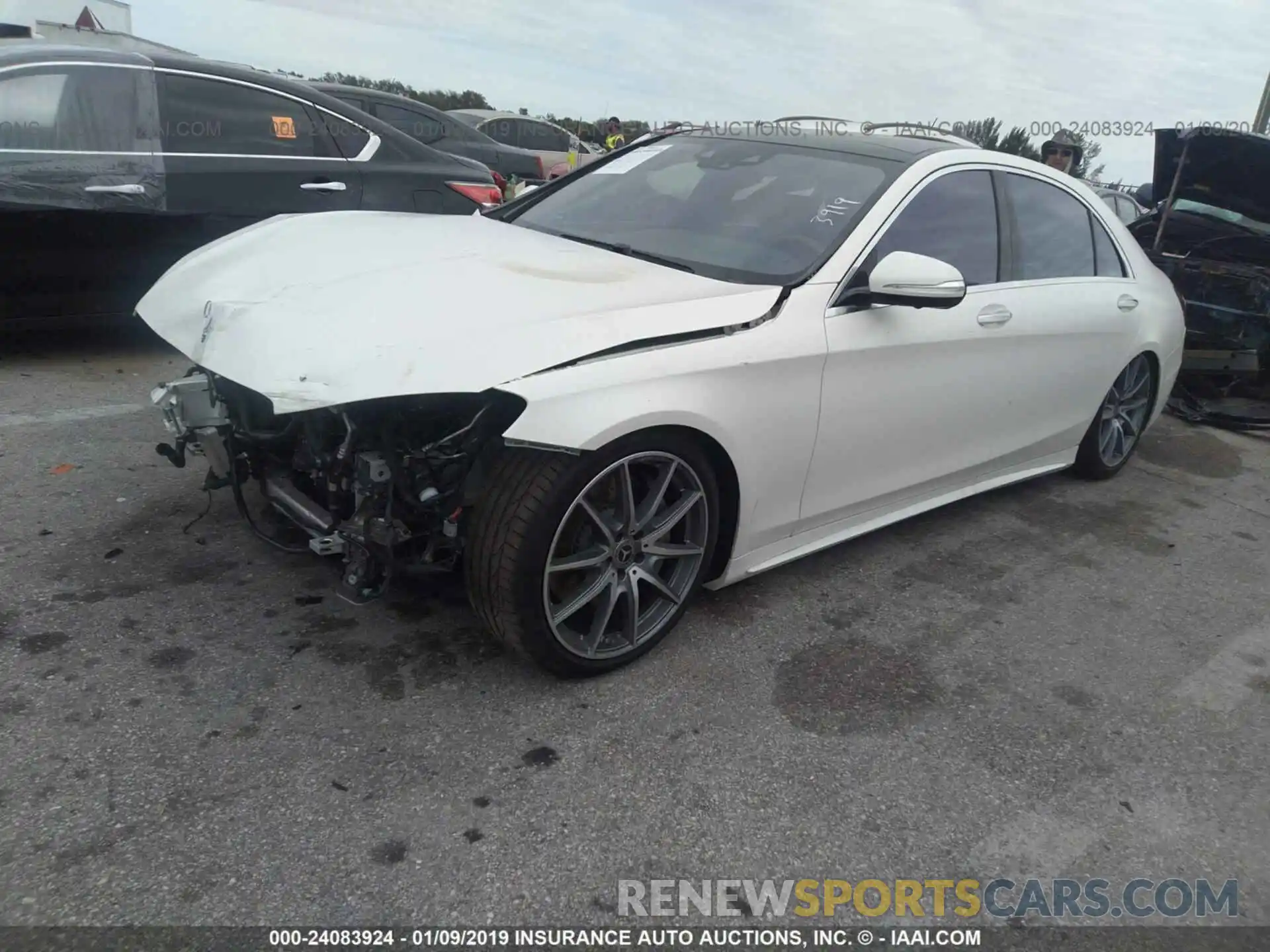 2 Photograph of a damaged car WDDUG8DB3KA433919 MERCEDES-BENZ S 2019