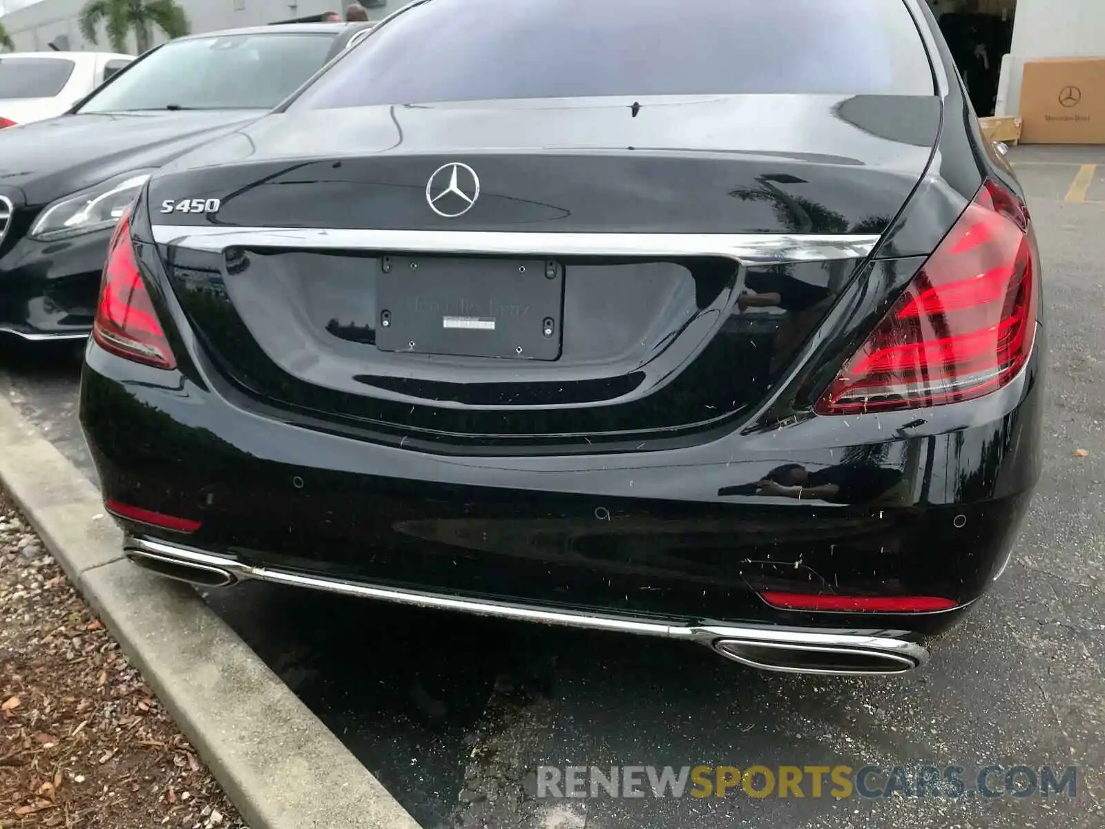 8 Photograph of a damaged car WDDUG6GB9KA456282 MERCEDES-BENZ S 450 2019