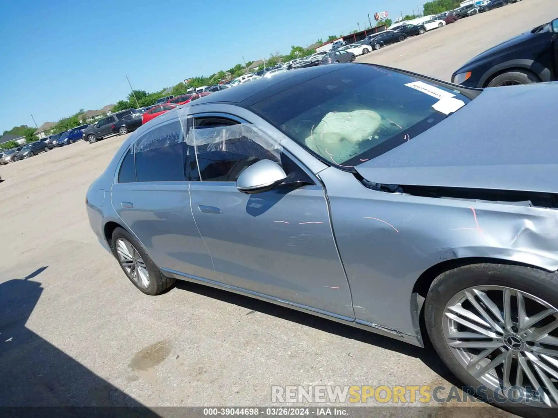 12 Photograph of a damaged car W1K6G7GBXPA200352 MERCEDES-BENZ S 580 2023