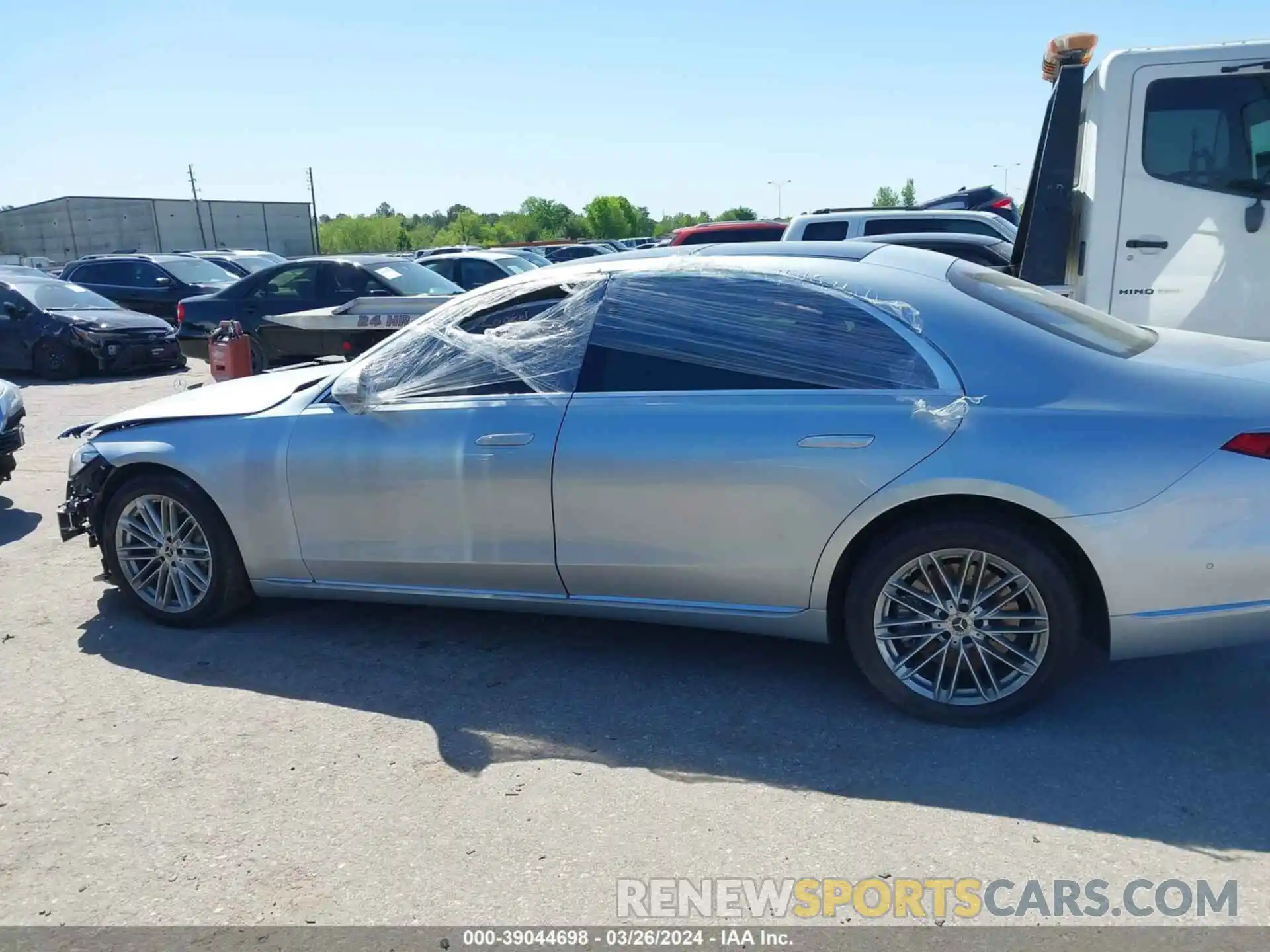 13 Photograph of a damaged car W1K6G7GBXPA200352 MERCEDES-BENZ S 580 2023