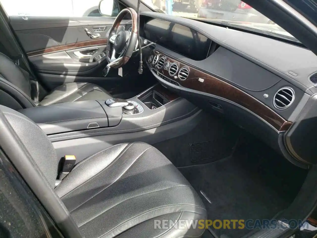 5 Photograph of a damaged car WDDUG6EB4KA438209 MERCEDES-BENZ S-CLASS 2019