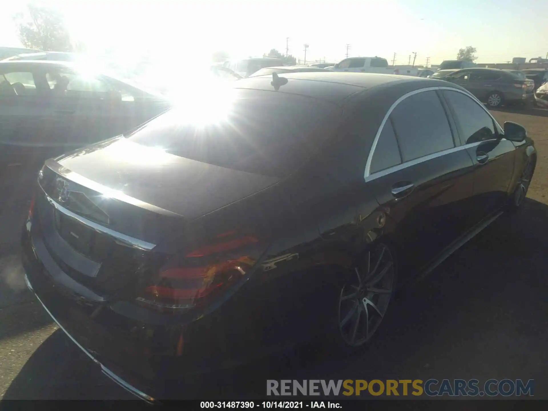 4 Photograph of a damaged car WDDUG6GB2KA473845 MERCEDES-BENZ S-CLASS 2019