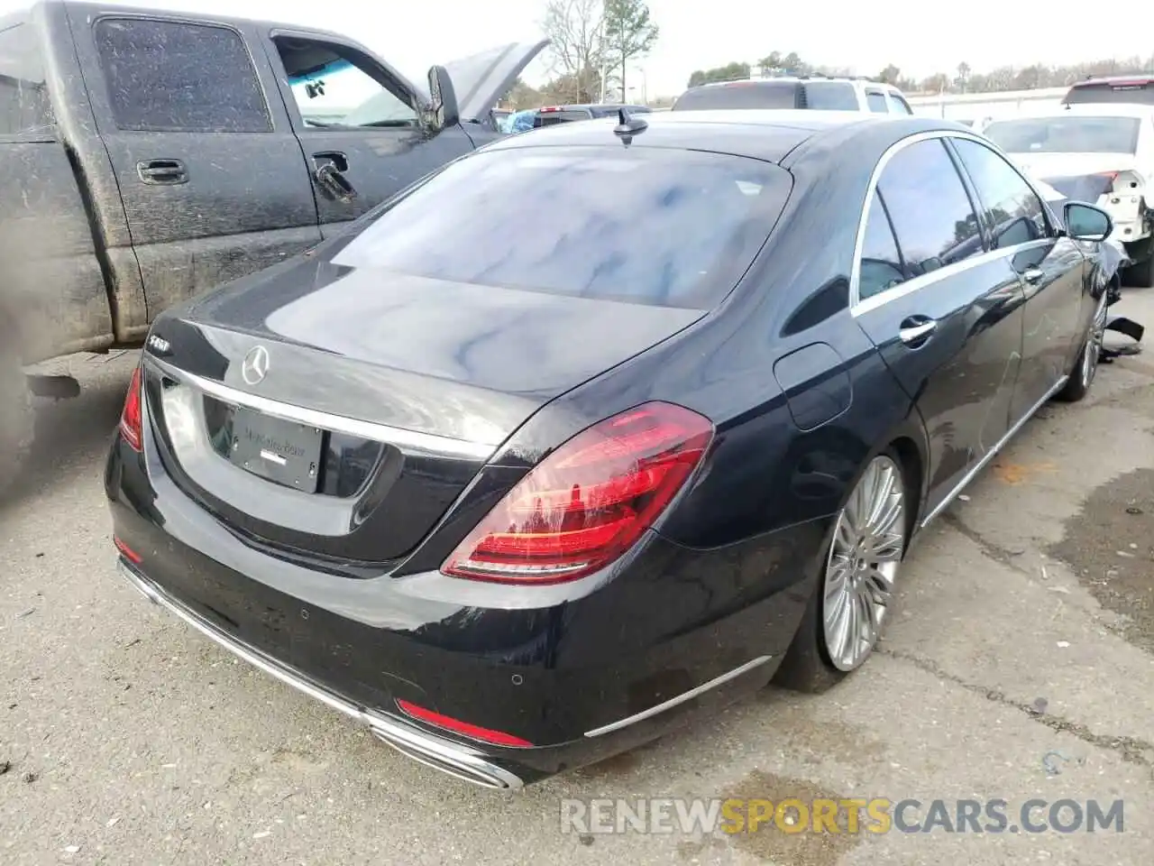 4 Photograph of a damaged car WDDUG6GB3KA455838 MERCEDES-BENZ S-CLASS 2019