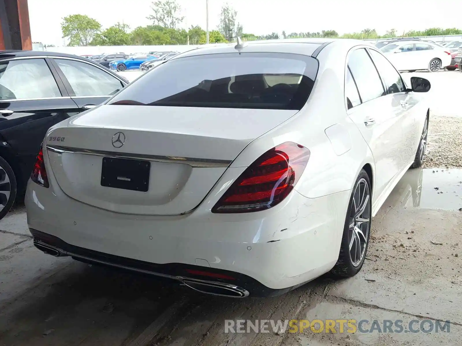 4 Photograph of a damaged car WDDUG6GB4KA479839 MERCEDES-BENZ S CLASS 2019