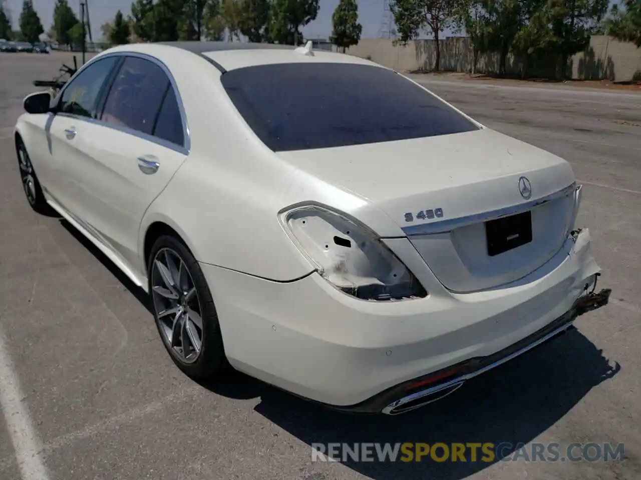 3 Photograph of a damaged car WDDUG6GB4KA487083 MERCEDES-BENZ S-CLASS 2019