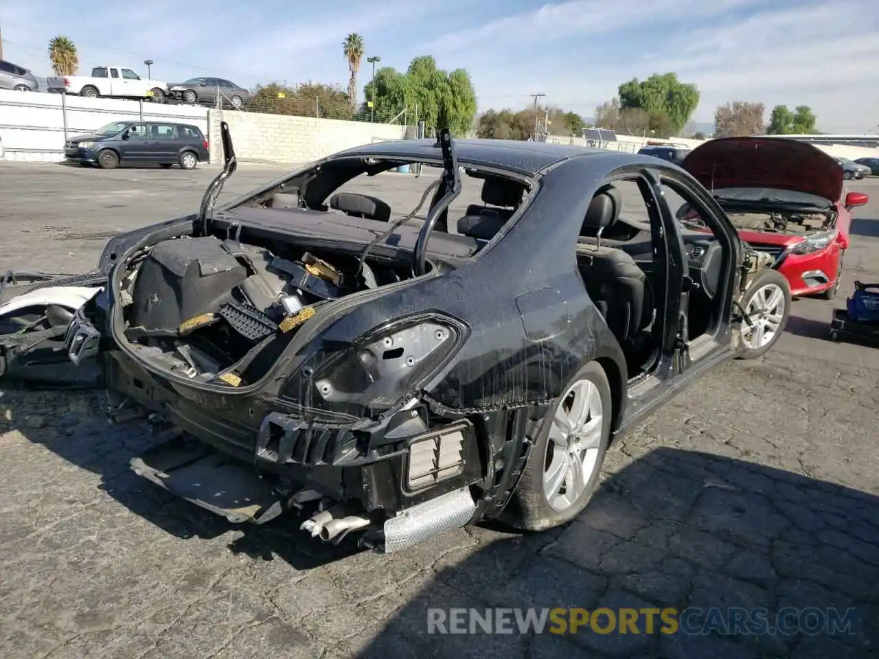 4 Photograph of a damaged car WDDUG6GB5KA468607 MERCEDES-BENZ S-CLASS 2019