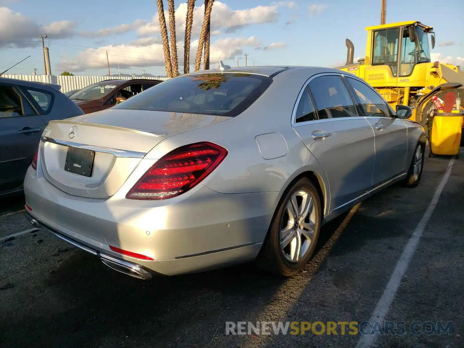 4 Photograph of a damaged car WDDUG6GB5KA477341 MERCEDES-BENZ S CLASS 2019