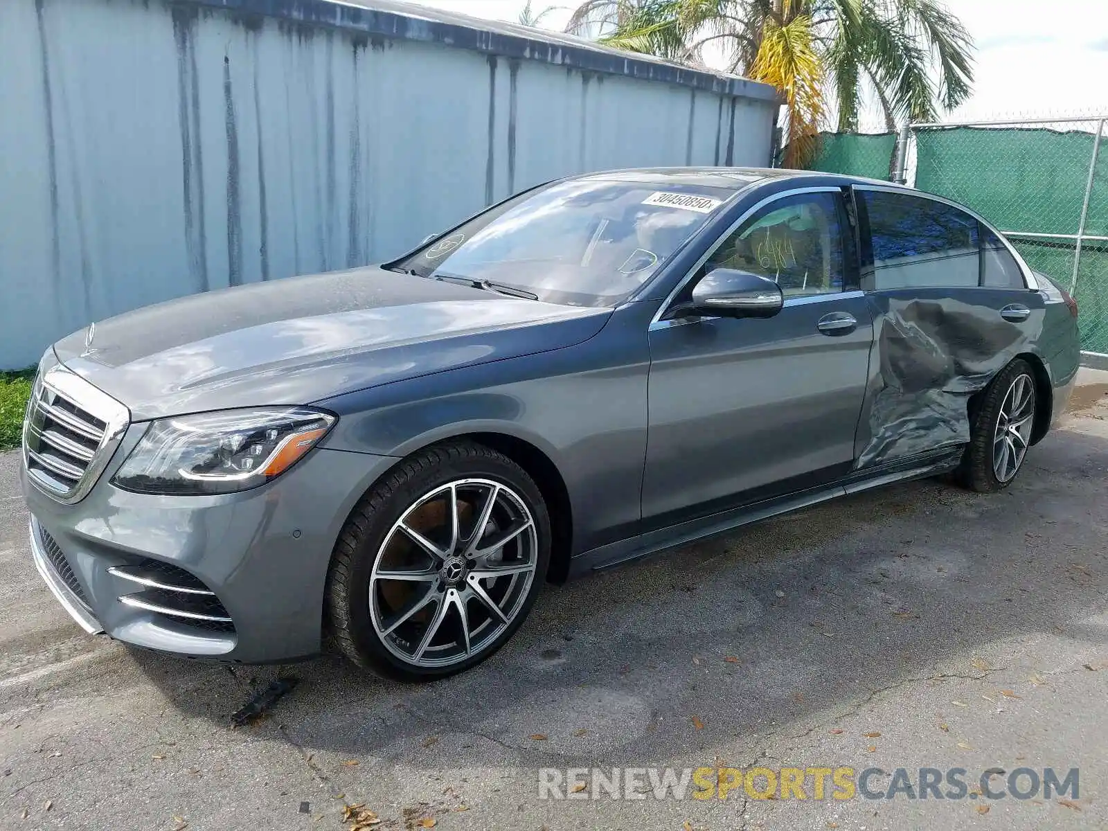 2 Photograph of a damaged car WDDUG8DB0KA456428 MERCEDES-BENZ S CLASS 2019