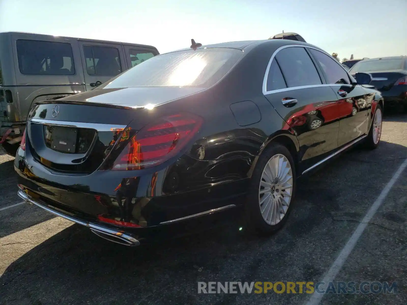 4 Photograph of a damaged car WDDUG8DB1KA487851 MERCEDES-BENZ S CLASS 2019