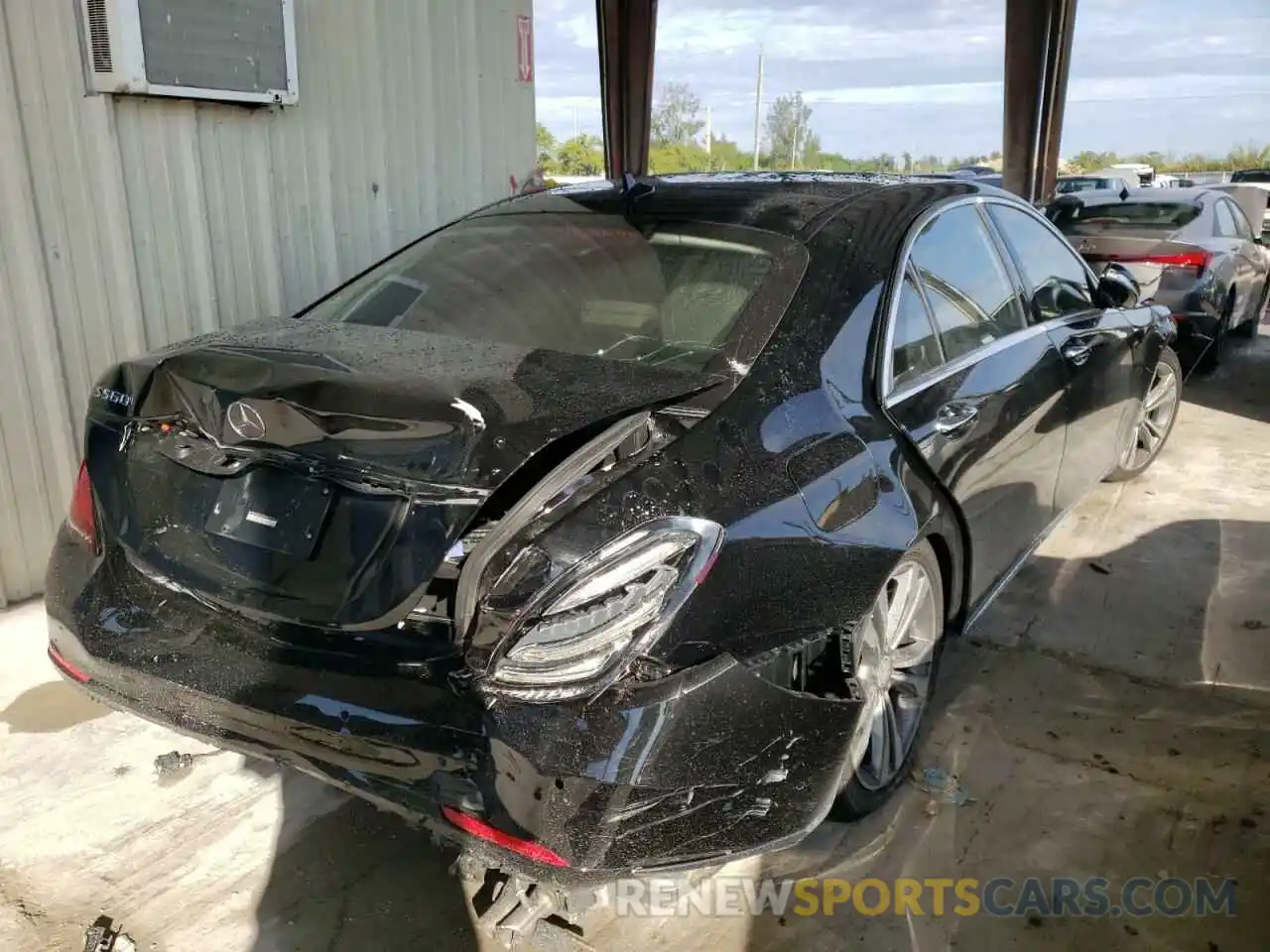 4 Photograph of a damaged car WDDUG8DB1KA494797 MERCEDES-BENZ S-CLASS 2019