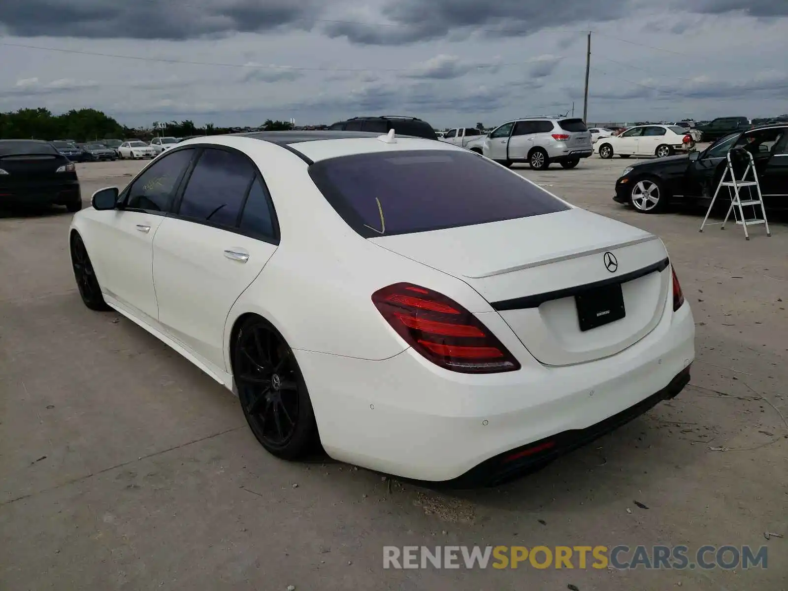 3 Photograph of a damaged car WDDUG8DB3KA436268 MERCEDES-BENZ S CLASS 2019